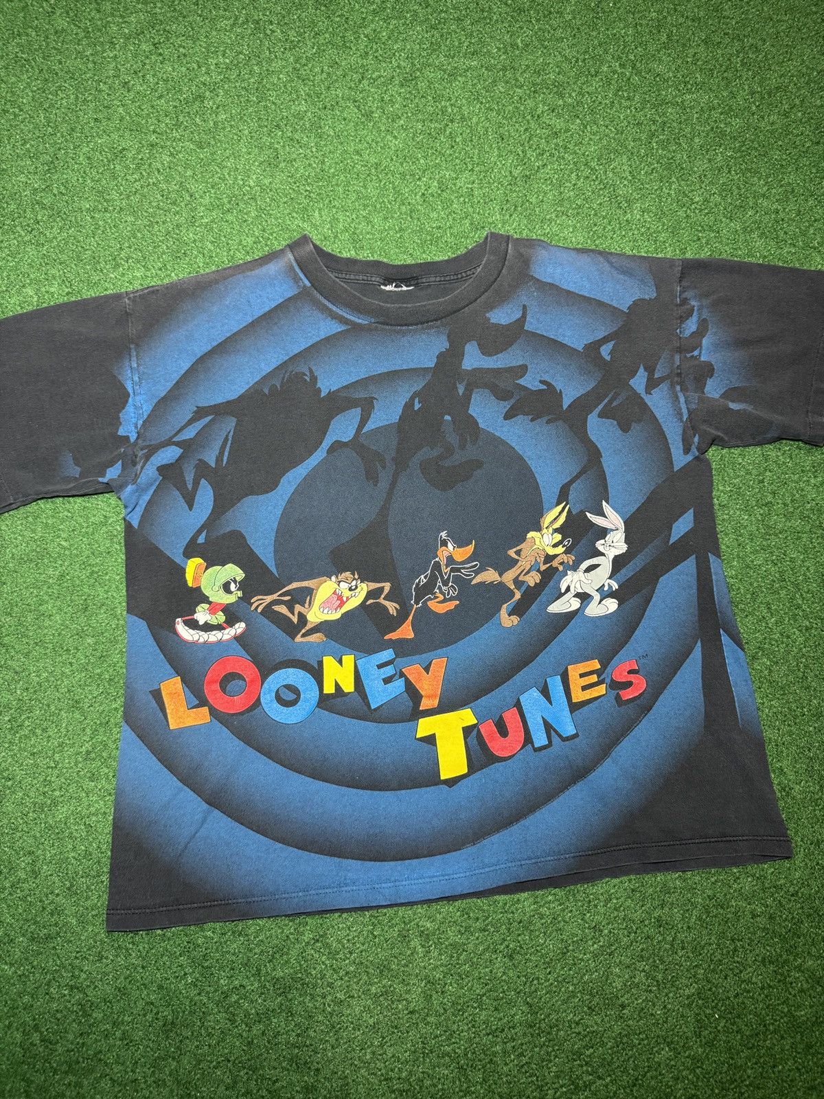 Warner Bros Vintage 90s Looney Tunes GRAIL Shadow AOP Boxy Lrg T Shirt Size US L / EU 52-54 / 3 - 2 Thumbnail