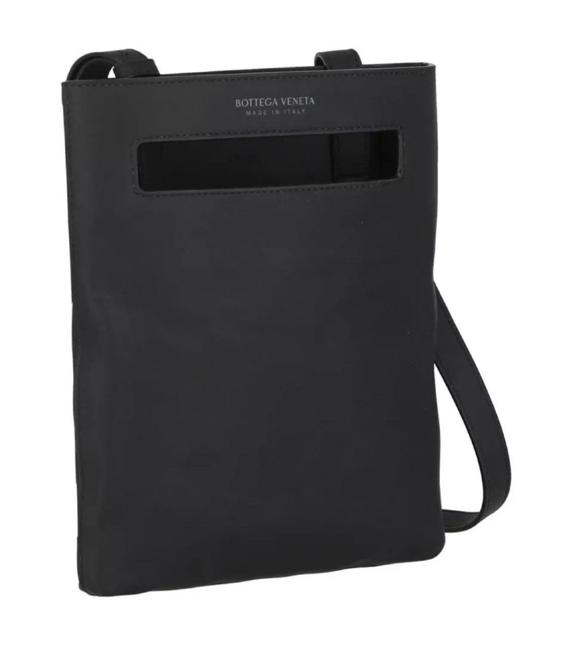 Bottega Veneta Intrecciato Leather Messenger Bag UNISEX Black Size ONE SIZE - 4 Thumbnail