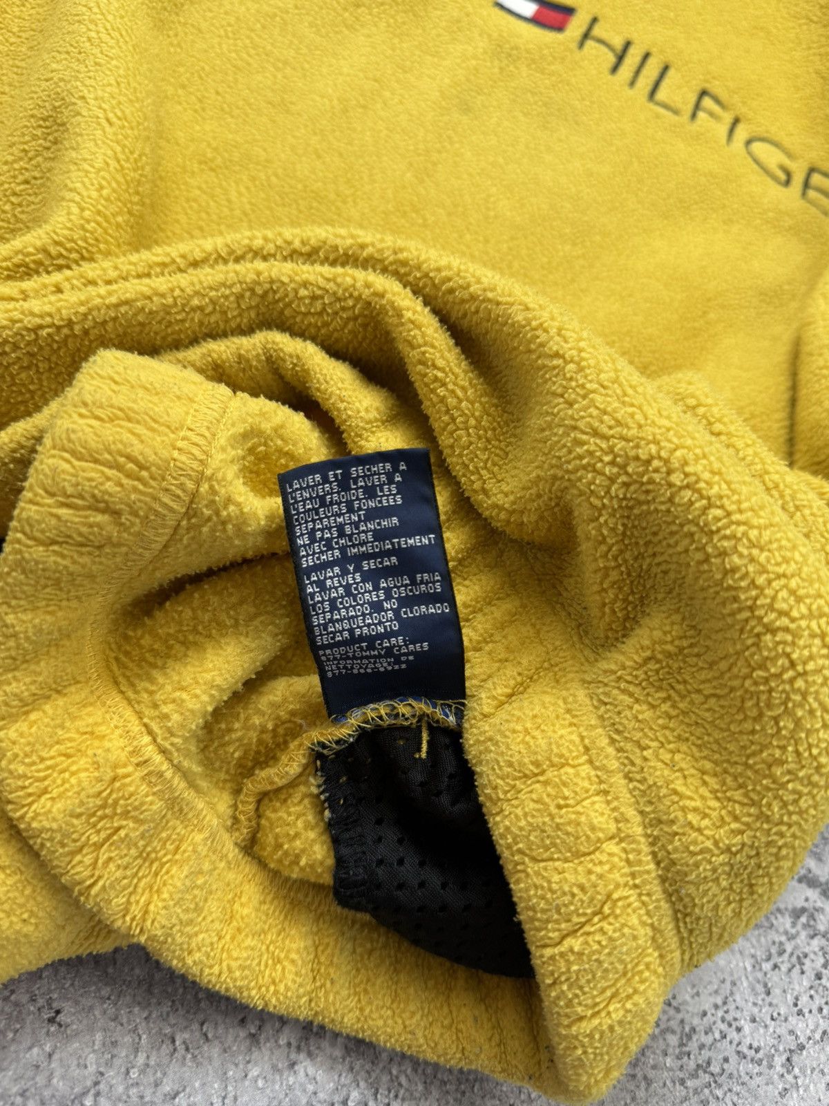 Tommy Hilfiger Vintage Tommy Hilfiger Fleece 1/4 Zip Jacket Big Logo Y2K Size US L / EU 52-54 / 3 - 13 Thumbnail