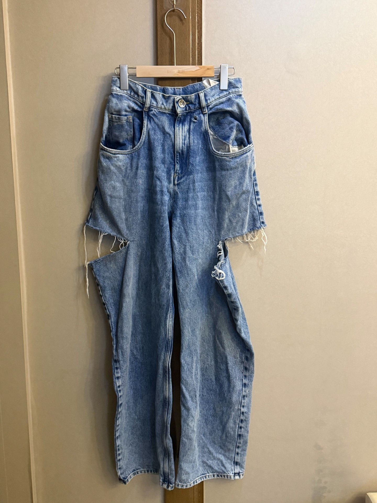 Maison Margiela Maison Margiela Slit High-Waist Wide-Leg Jeans Size 40" / US 18 - 1 Thumbnail