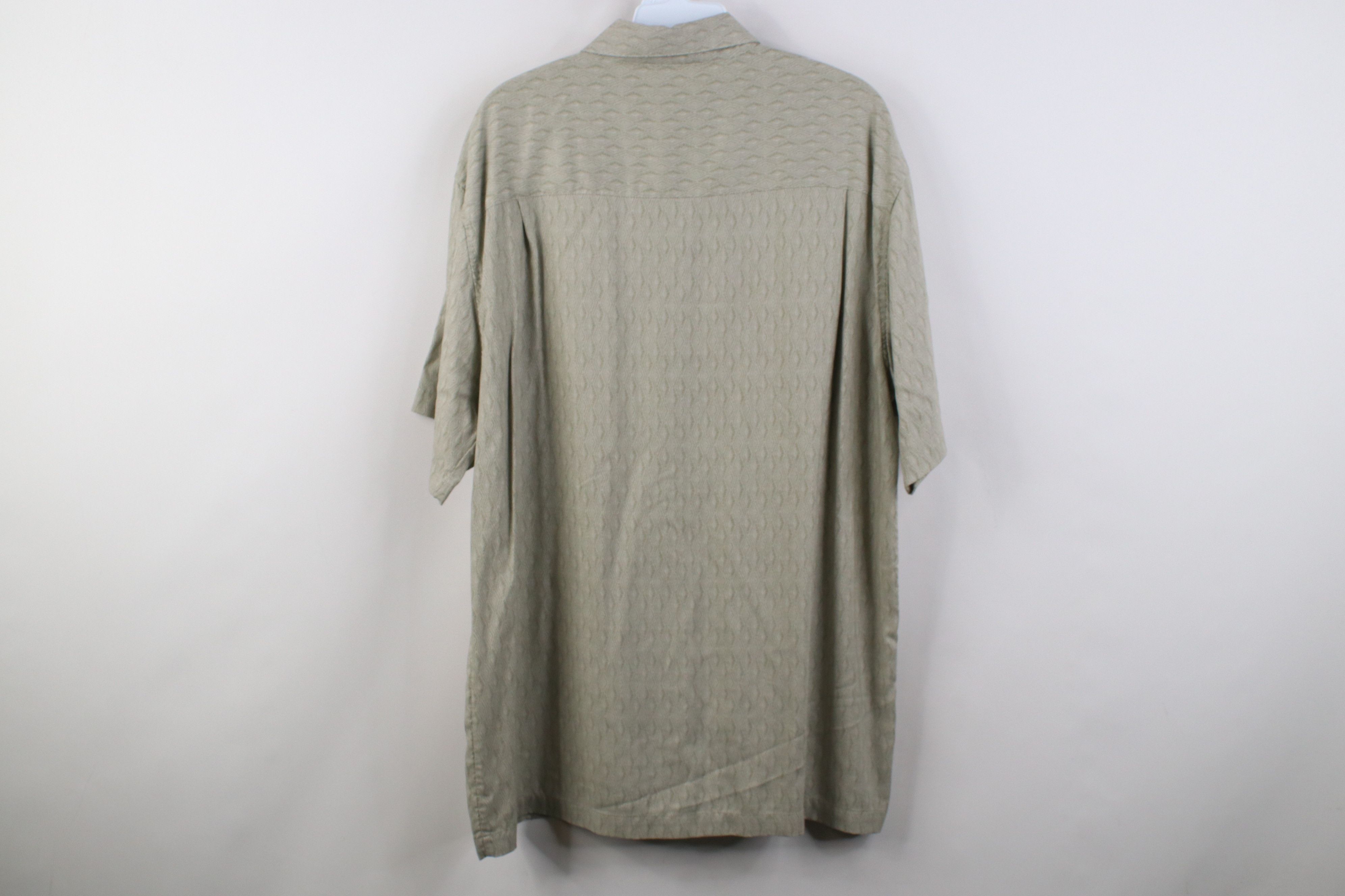 Vintage Vintage 90s Streetwear Diamond Short Sleeve Button Shirt Size US M / EU 48-50 / 2 - 9 Thumbnail