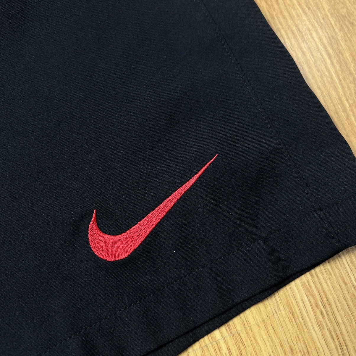 Nike Manchester United 2014/2015 shorts Nike Size US 30 / EU 46 - 3 Thumbnail