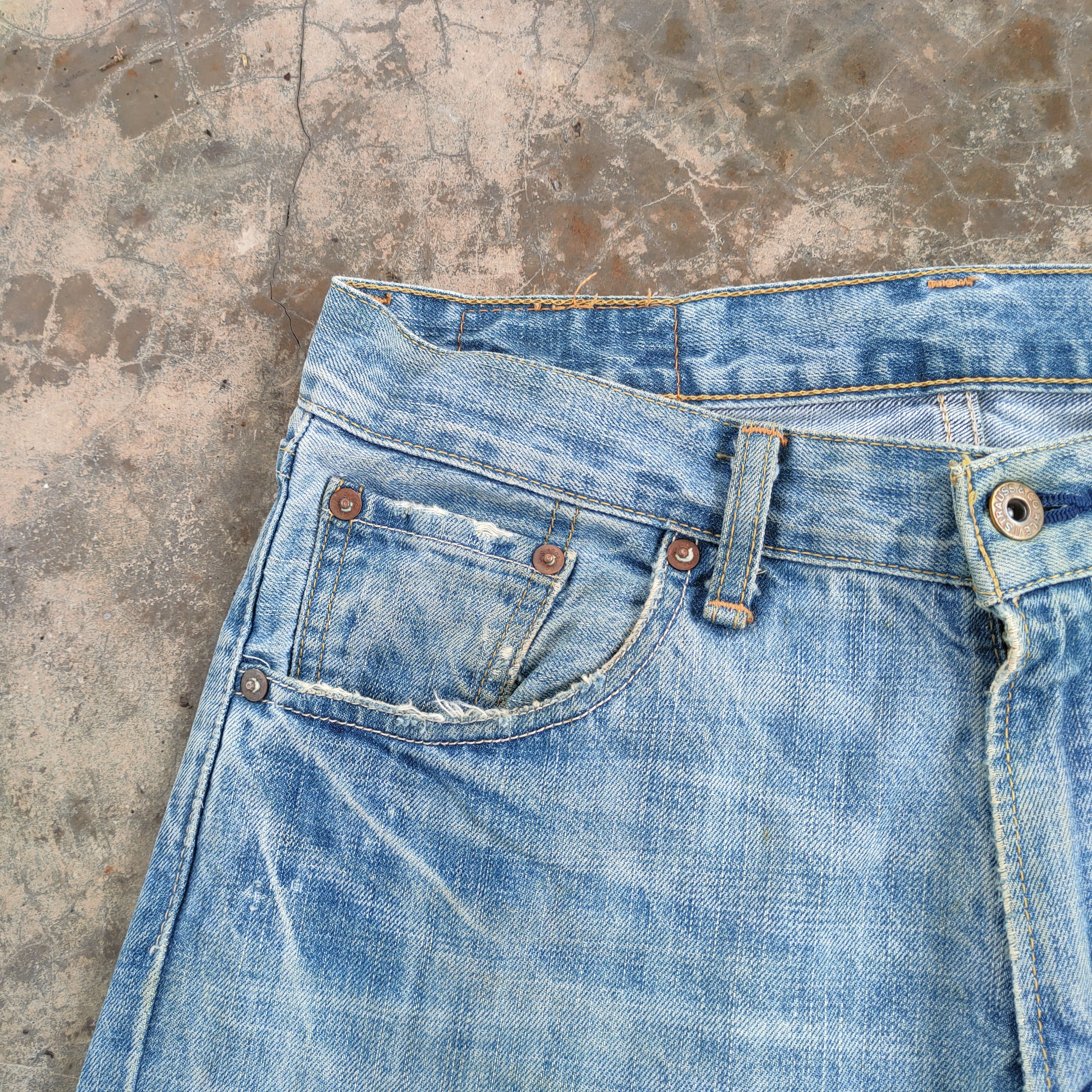 Levi's Vintage Clothing W31 VINTAGE LEVI'S 502 FADED RIPPED JEANS DENIM PANTS Size US 31 - 6 Thumbnail