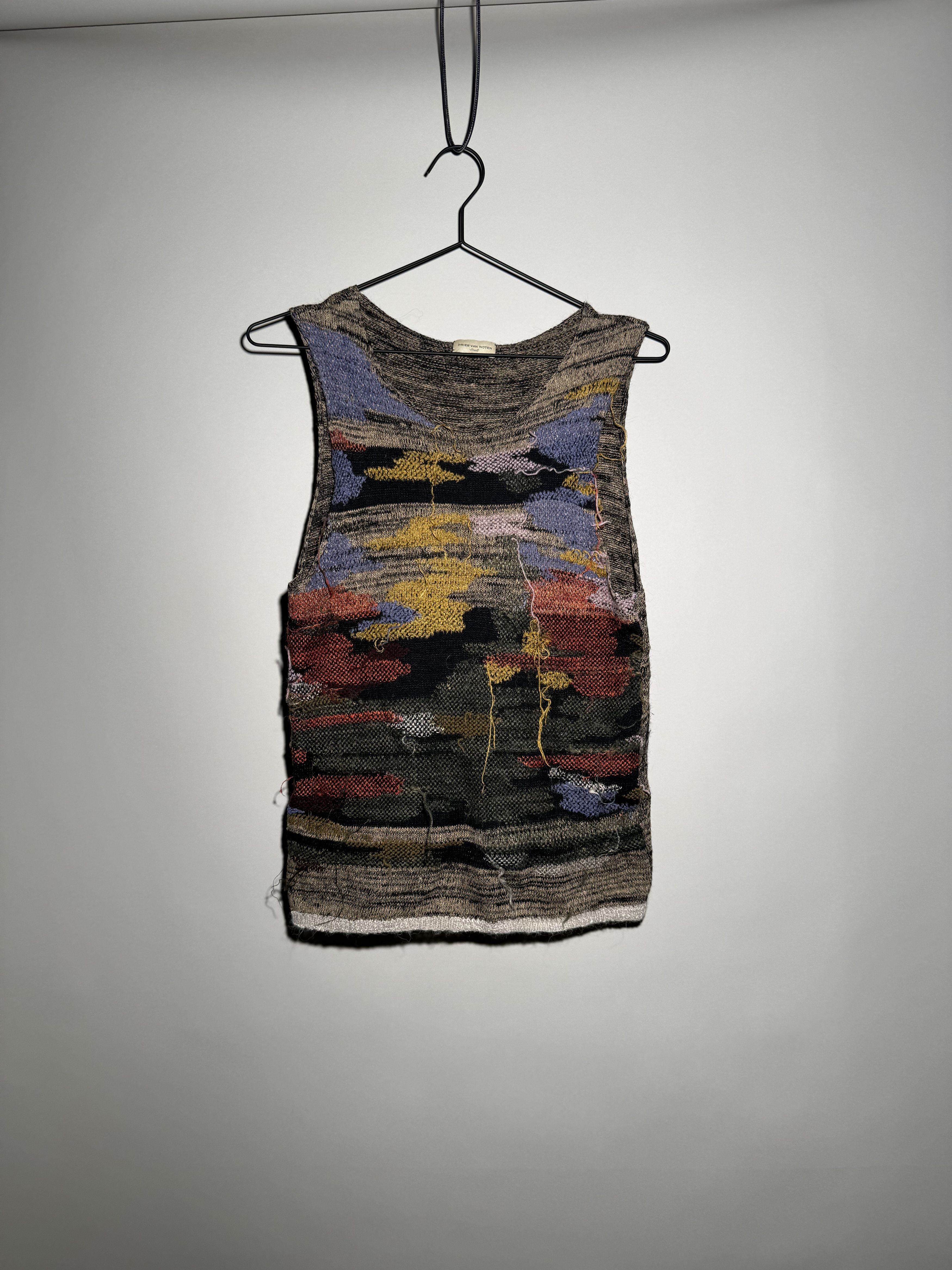 Dries Van Noten Dries Van Noten SS17 Sleeveless Hand Knit Sweater Size US S / EU 44-46 / 1 - 1 Thumbnail