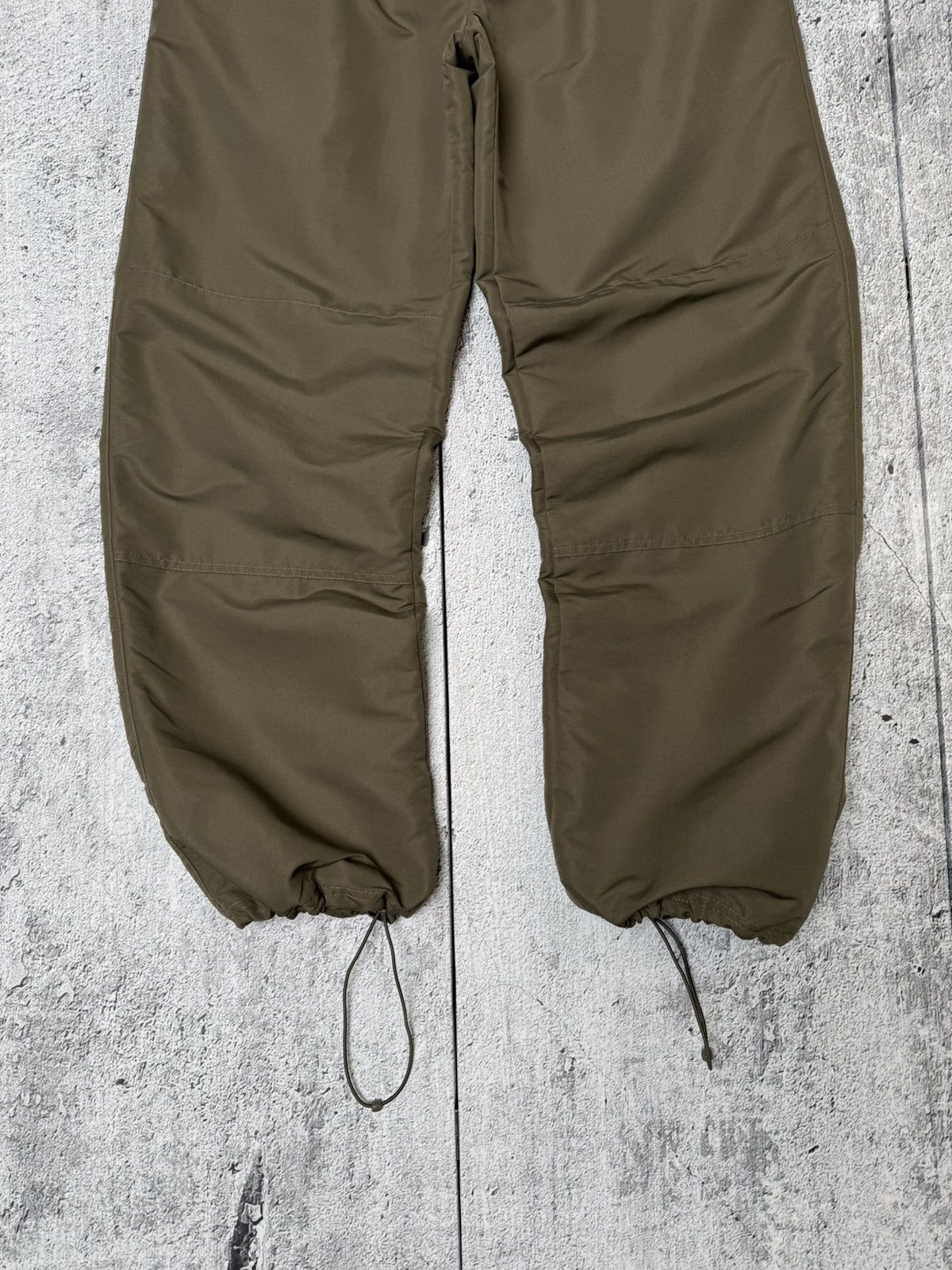 Nike Vintage Nike Sweatpants Khaki Nylon Track Pants Size XL Size US 38 / EU 54 - 5 Thumbnail