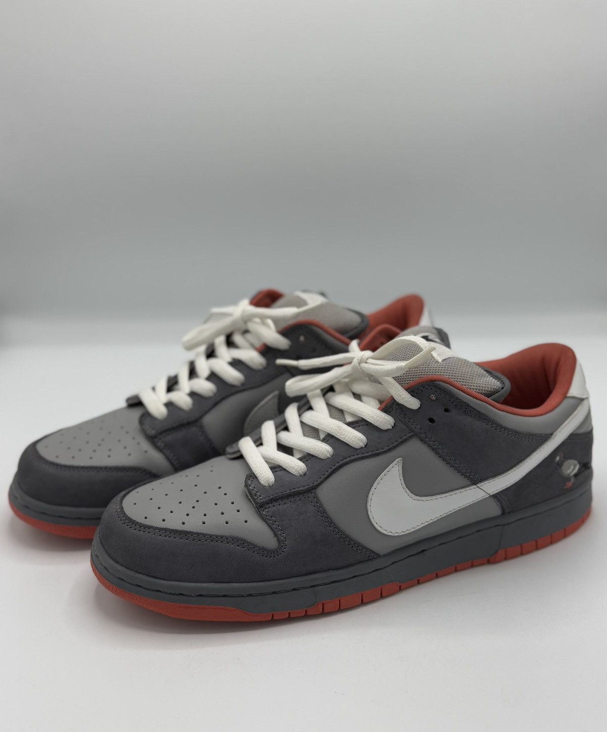 Nike SB Nike SB Dunk Low Staple NYC Pigeon Size US 12 / EU 45 - 2 Thumbnail