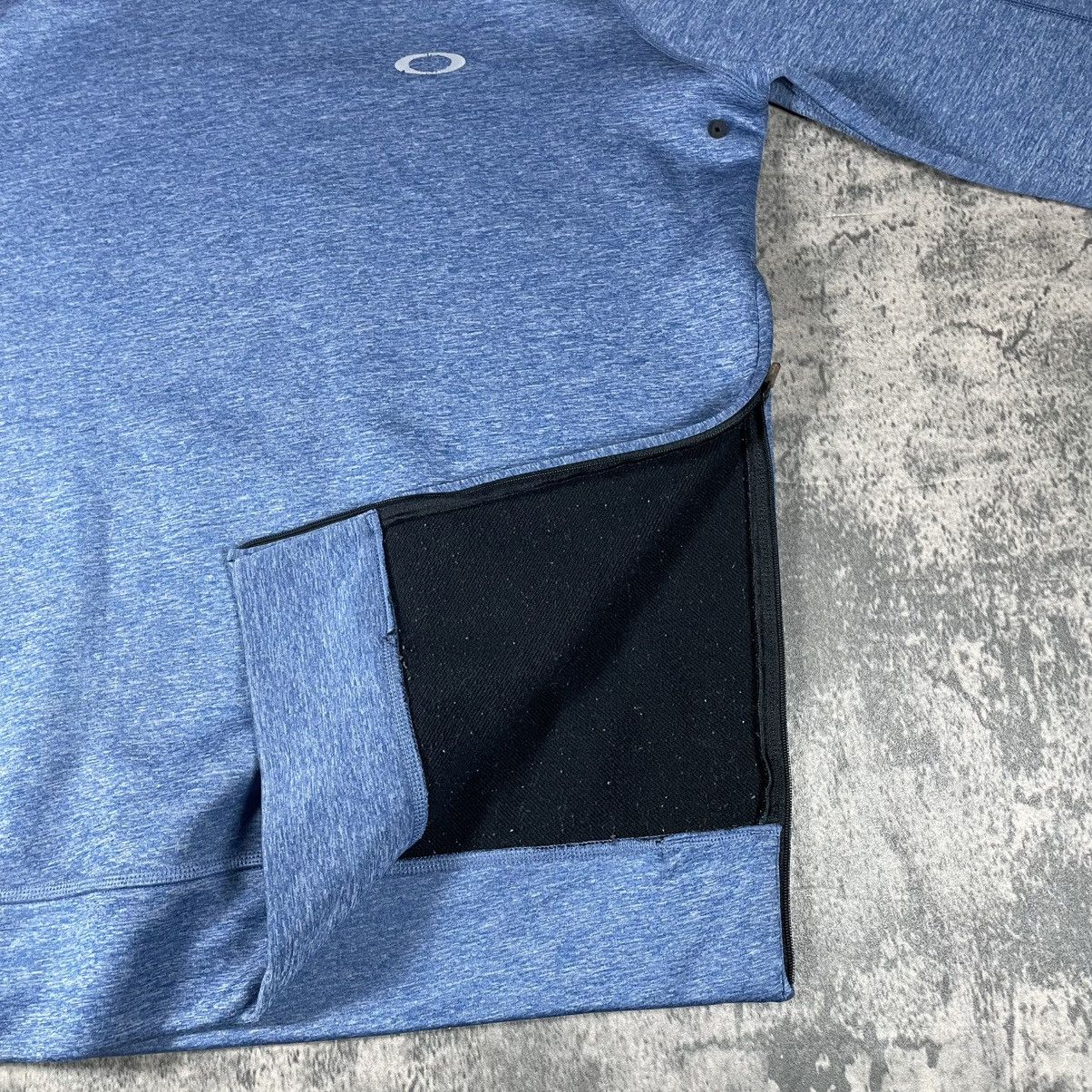 Vintage Oakley Y2K Reflective Pull over Sweatshirt Size US M / EU 48-50 / 2 - 3 Thumbnail