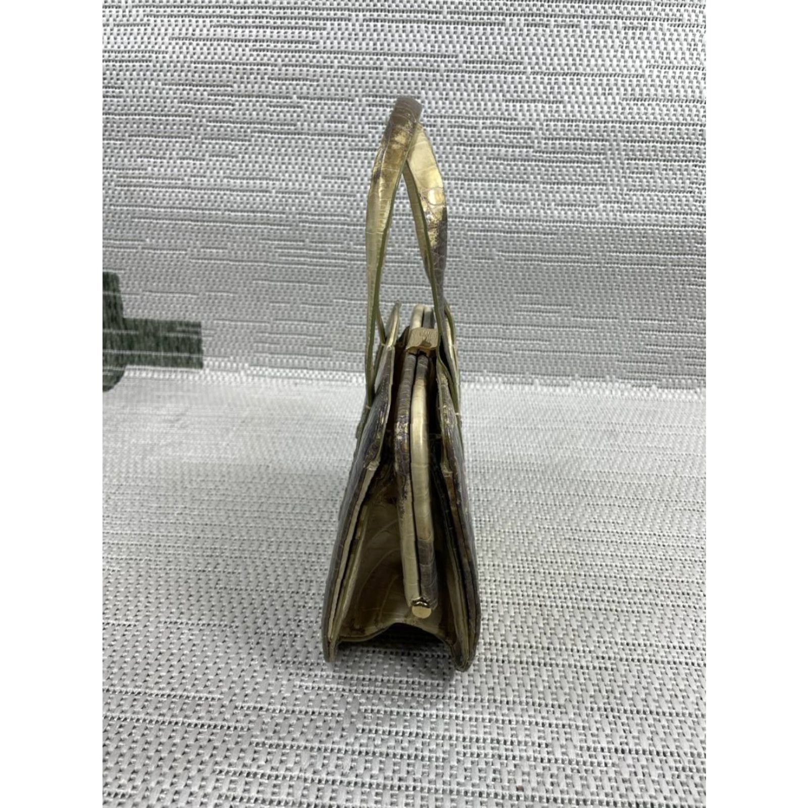 Doublet VINTAGE Sondra Roberts Bags Womens Beige Crocodile Leather Double Handle Strap Clutch Size ONE SIZE - 4 Thumbnail