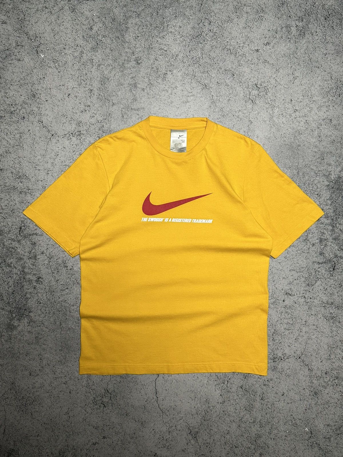Nike × Vintage Nike Vintage Center Big Swoosh T-Shirt Size US M / EU 48-50 / 2 - 1 Thumbnail