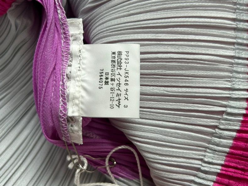 Issey Miyake Issey Miyake size:3 Red and purple pleated short-sleeved s Size S / US 4 / IT 40 - 4 Thumbnail
