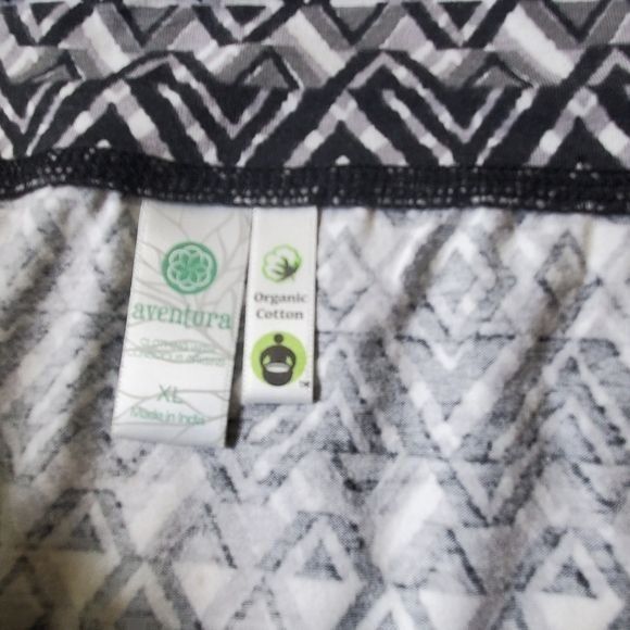 Designer Aventura 100% Organic Cotton Black & White Geometric Sz. XL Size 38" / US 16 / IT 52 - 3 Thumbnail