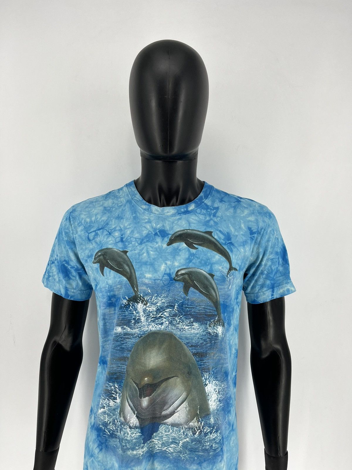 Vintage Vintage 90s Akuna Matata Dolphin taiday T Shirt Size L Size US M / EU 48-50 / 2 - 1 Thumbnail