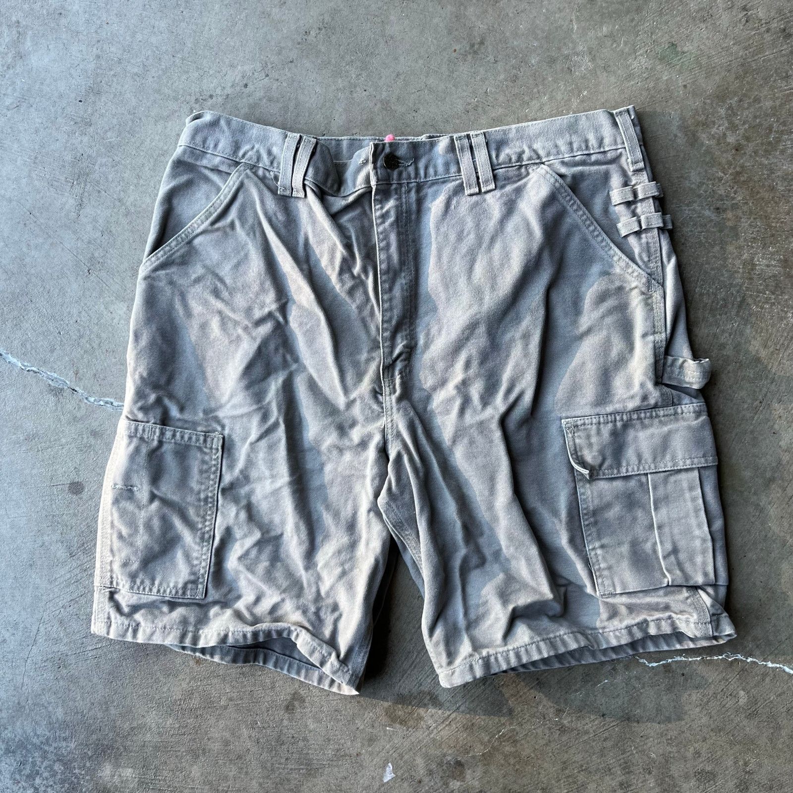 Vintage VINTAGE CARHARTT CARGO SHORTS CARPENTER WORKWEAR 38 BAGGY Size US 38 / EU 54 - 2 Thumbnail