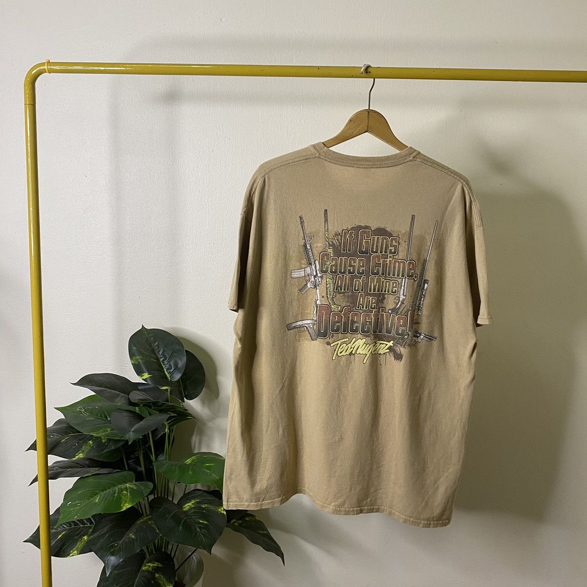 Band Tees × Vintage Vintage Y2K Ted Nugent American Guitarist Tee Size US XL / EU 56 / 4 - 1 Thumbnail
