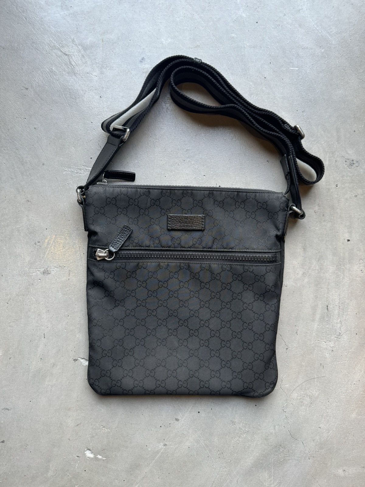 Gucci Gucci Black GG Nylon and Leather Messenger Bag Size ONE SIZE - 1 Thumbnail