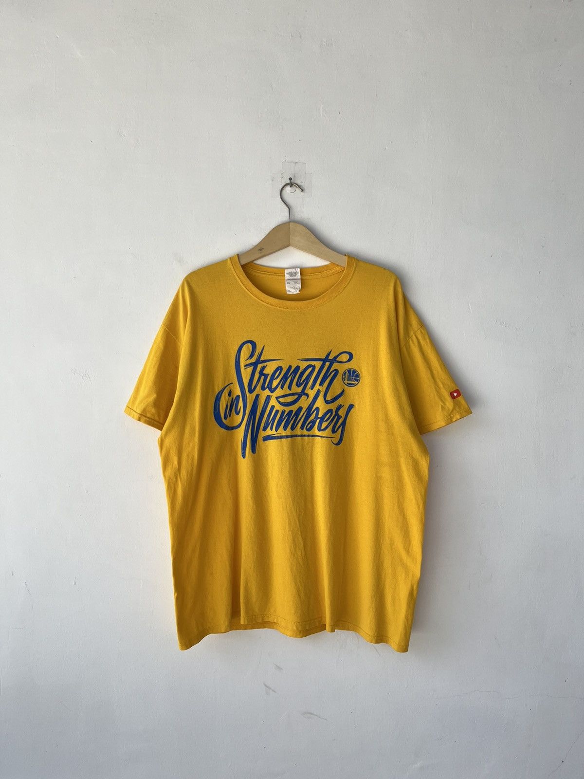 NBA 2018 Final GSW Tribune Tee GSW vs Cavaliers Size US XL / EU 56 / 4 - 5 Thumbnail
