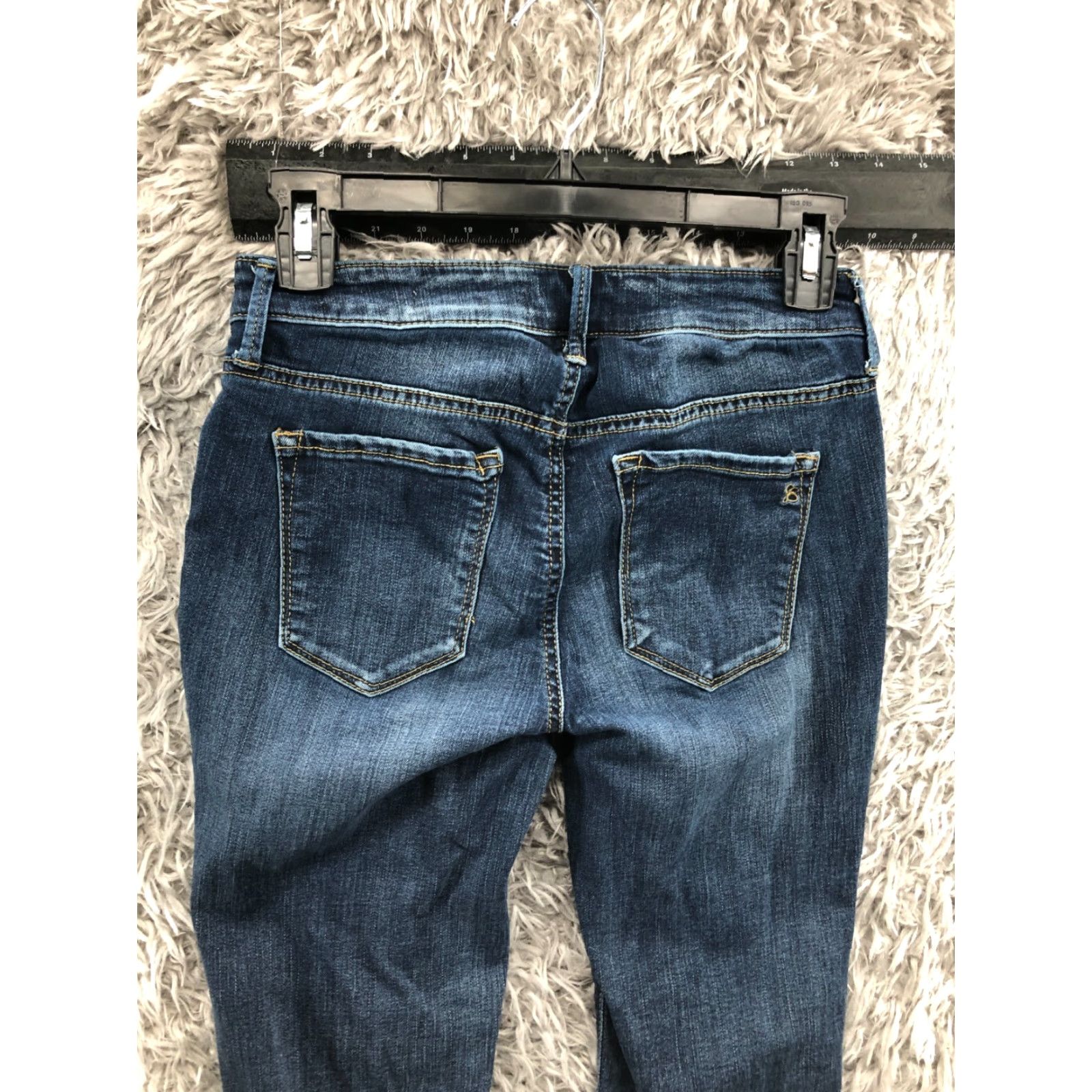 Jessica Simpson Jessica Simpson Kiss Me Super Skinny Jeans Size 28 Short Womens Medium Wash Blue Size 28" / US 6 / IT 42 - 7 Thumbnail