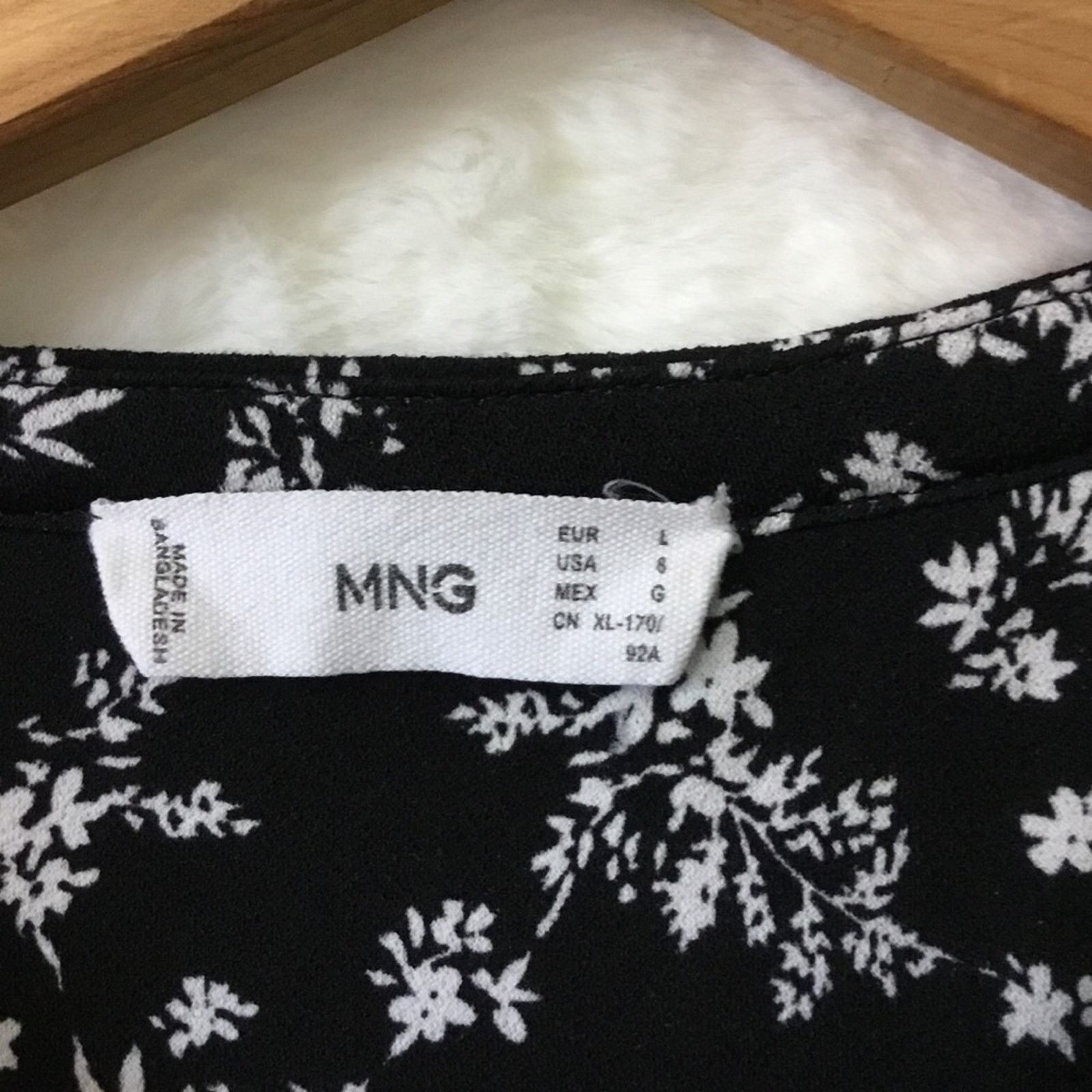 Mango MNG Black Ruffle Cap Sleeve Floral Mini Dress Size M / US 6-8 / IT 42-44 - 3 Thumbnail