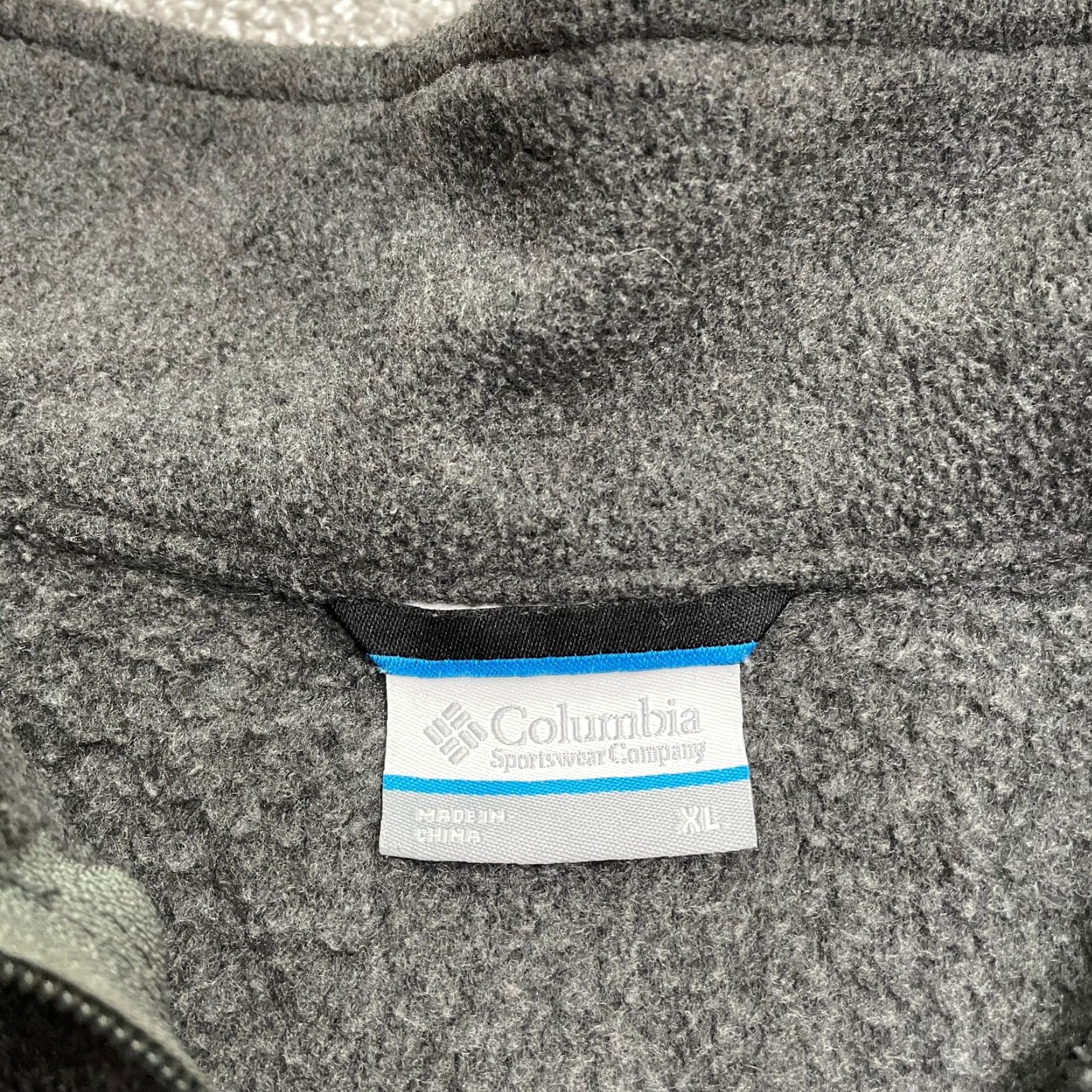 Vintage Columbia Vest Men XL Gray Full Zip Pockets Outdoor Hiking Steens Mountain Classic Classic, Outdoor, Sports Size US XL / EU 56 / 4 - 5 Thumbnail