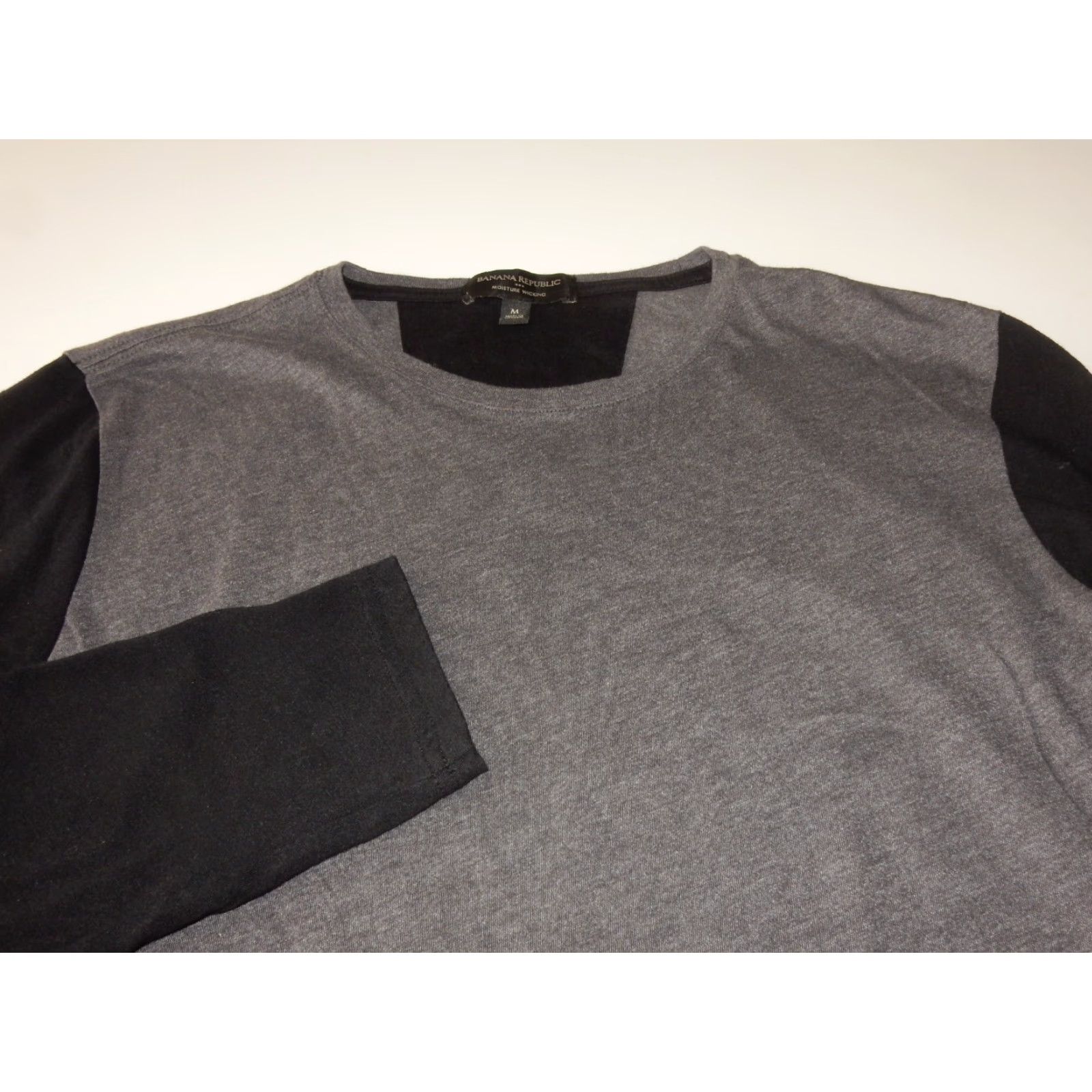 Banana Republic Banana Republic T-Shirt Men's Long Sleeve Size M Gray Moisture Wicking Shirt Size US M / EU 48-50 / 2 - 2 Thumbnail