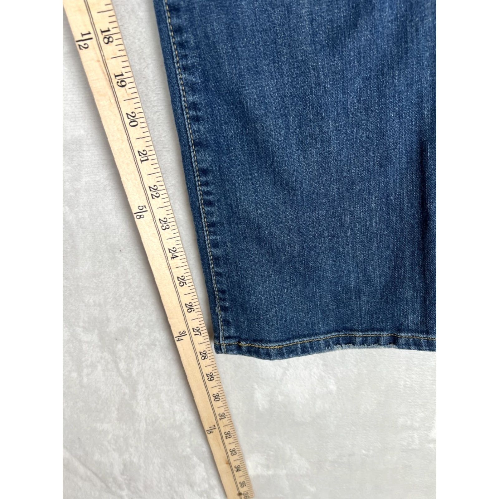 Levi's VINTAGE Levi's 515 Boot Cut Jeans Women's 8 Regular Denim Blue 28in Inseam Size 30" / US 8 / IT 44 - 5 Thumbnail
