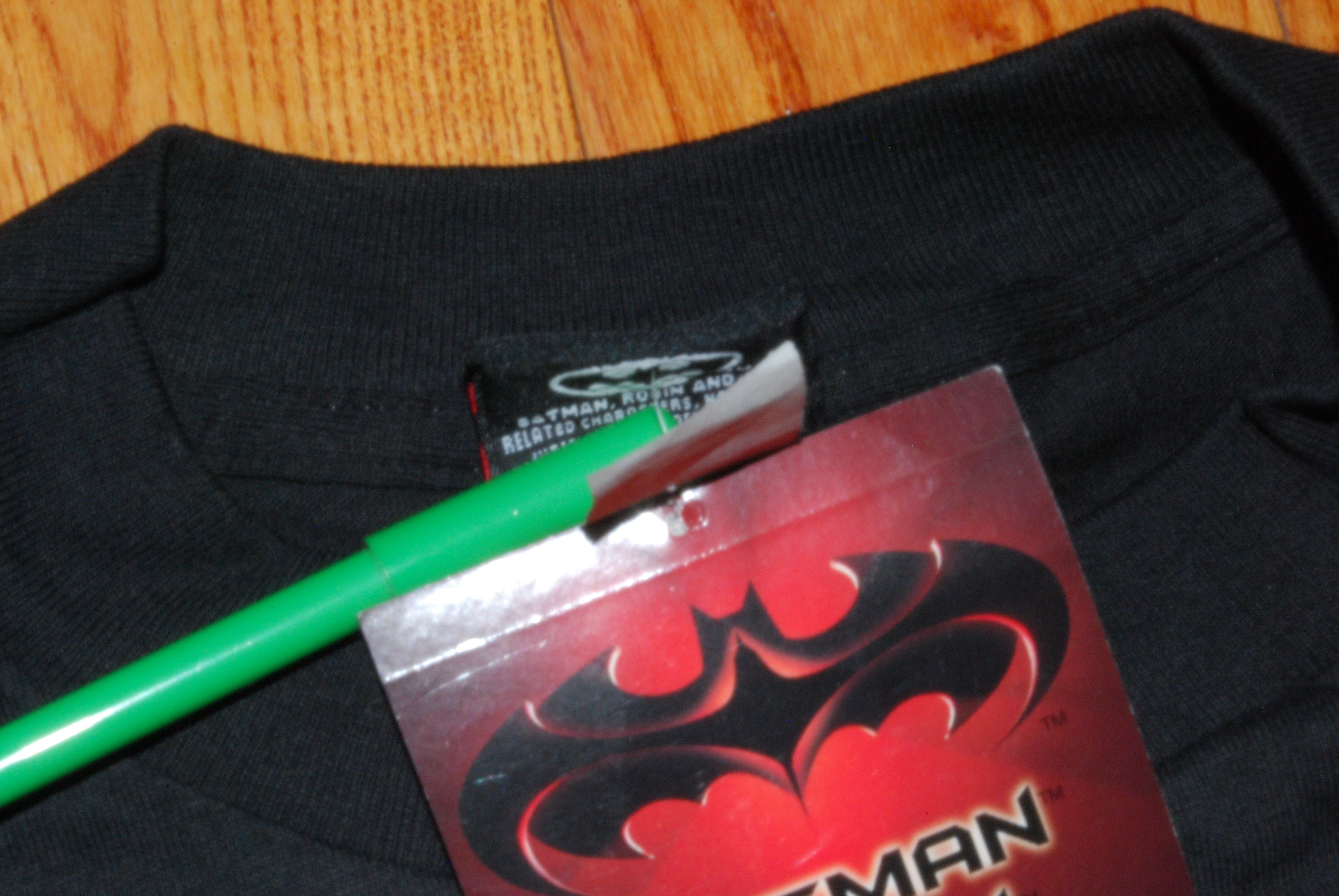 DC Comics Batman & Robin Movie DC Comics T-Shirt from 1997 NOS w/Tags Size US XL / EU 56 / 4 - 8 Thumbnail