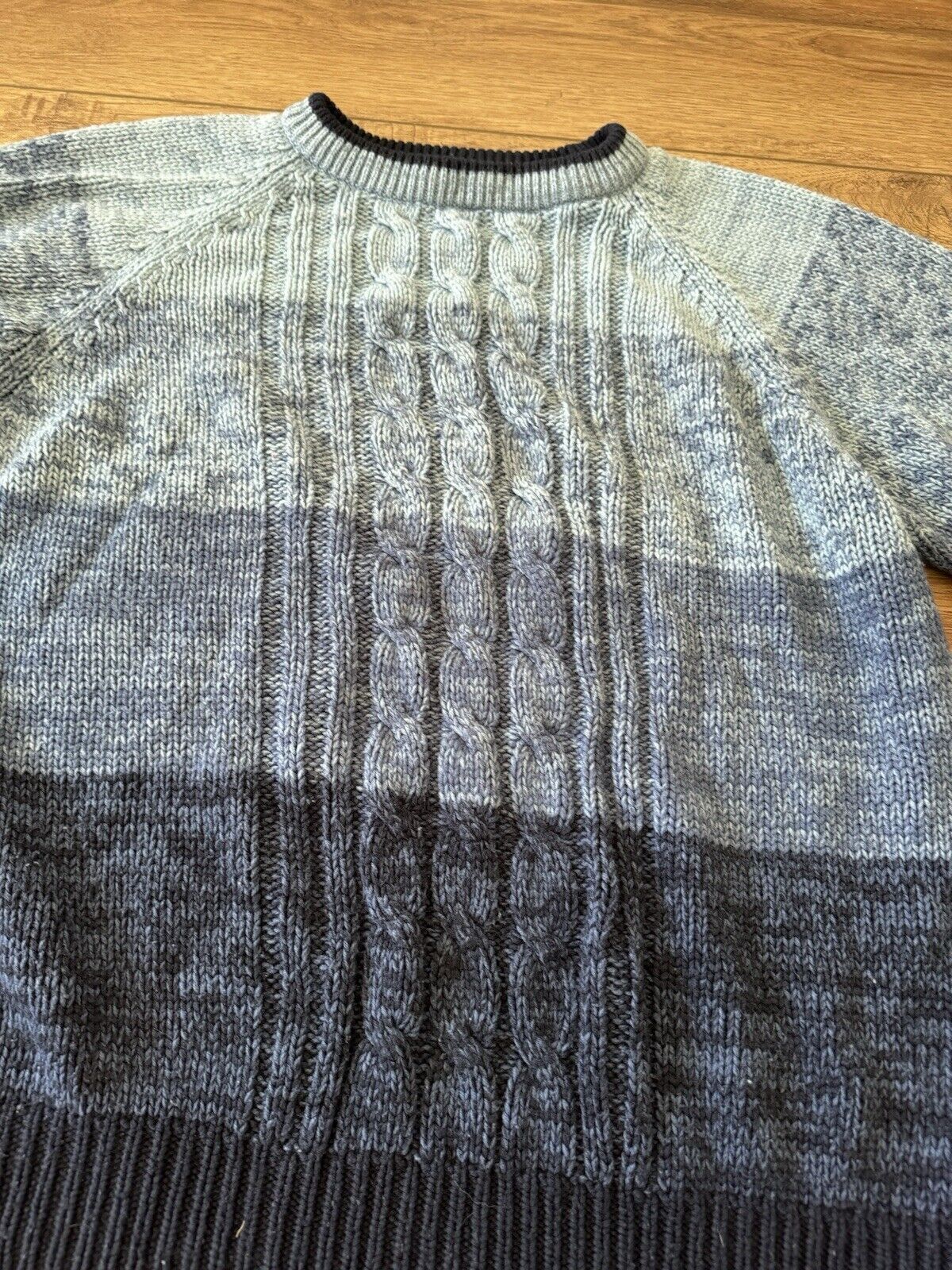 Vintage Vintage 90s Graphix Blue Knit Sweater Size US L / EU 52-54 / 3 - 2 Thumbnail