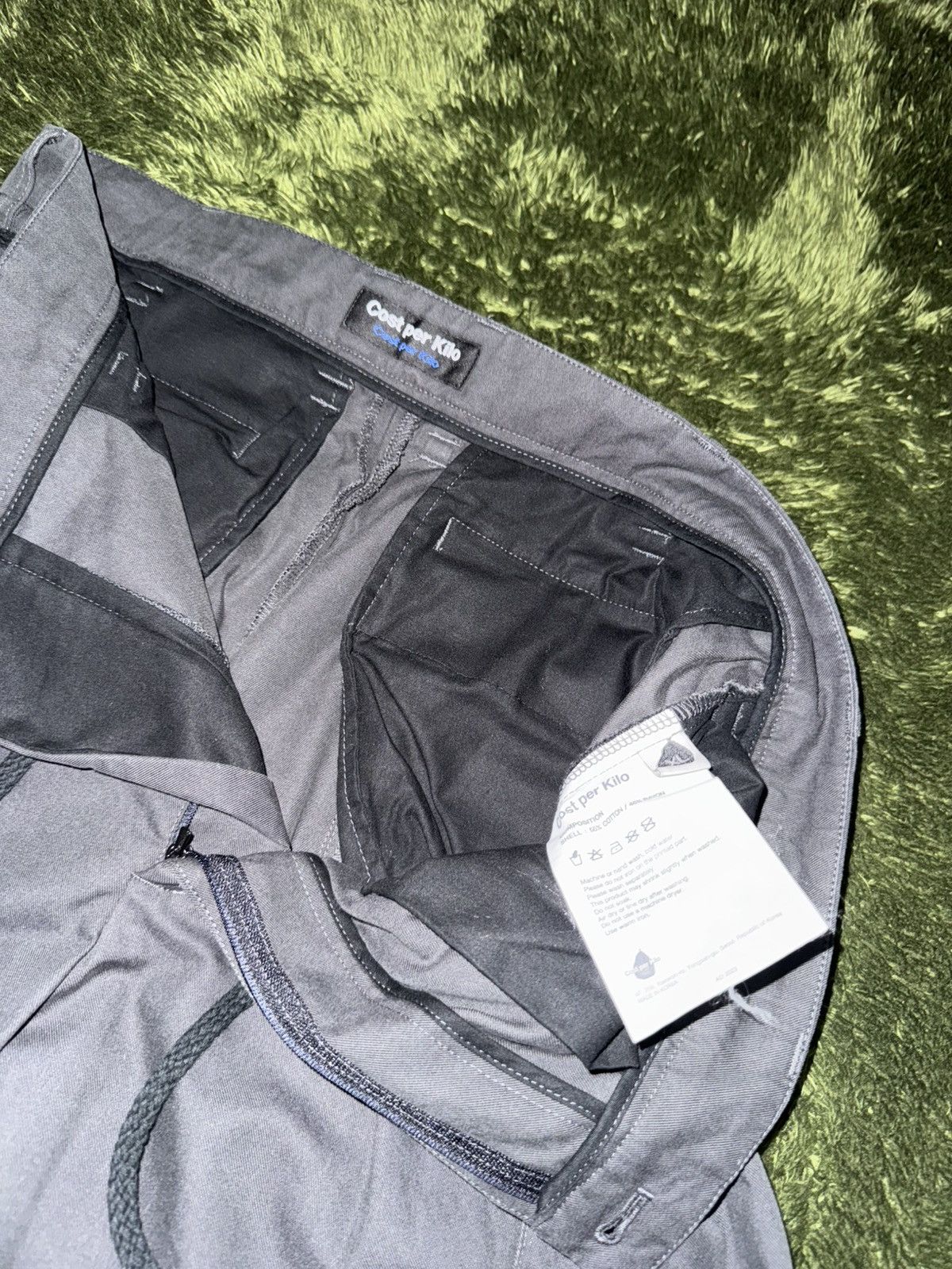 Japanese Brand [XL] Cost per Kilo Scrow Pin-Tuck Slacks – Washed Black Size US 34 / EU 50 - 3 Thumbnail