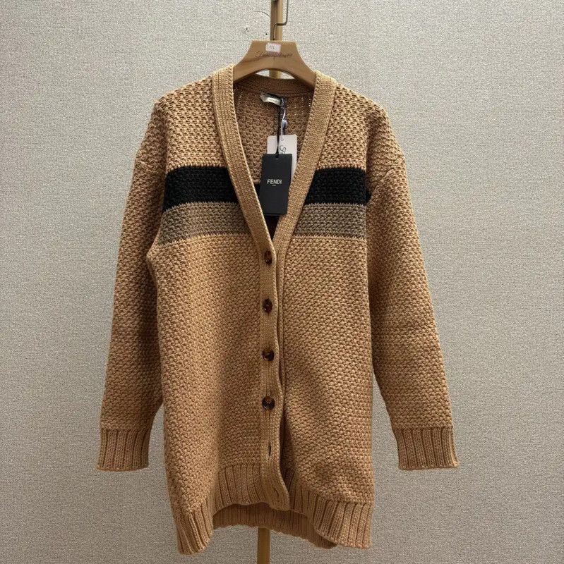 Fendi Fendi Khaki Knit Cardigan for Women 0089 Size M / US 6-8 / IT 42-44 - 1 Thumbnail