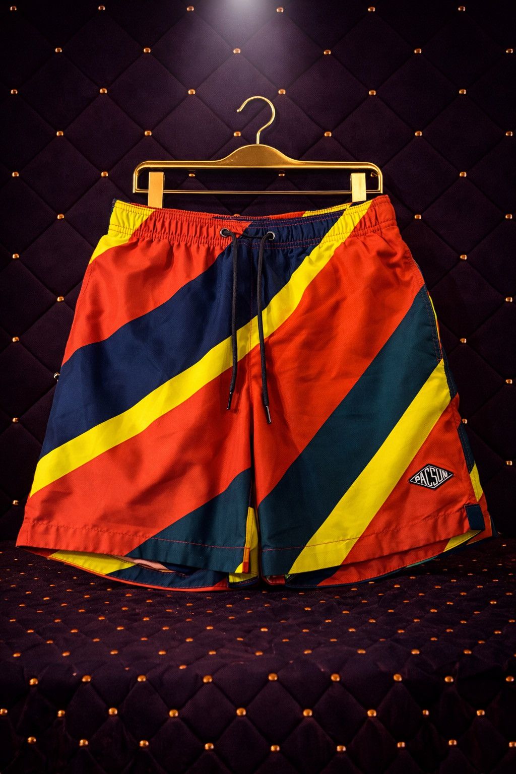 Other RETRO COLORBLOCK DIAGONAL STRIPE SHORTS Size US 32 / EU 48 - 1 Preview