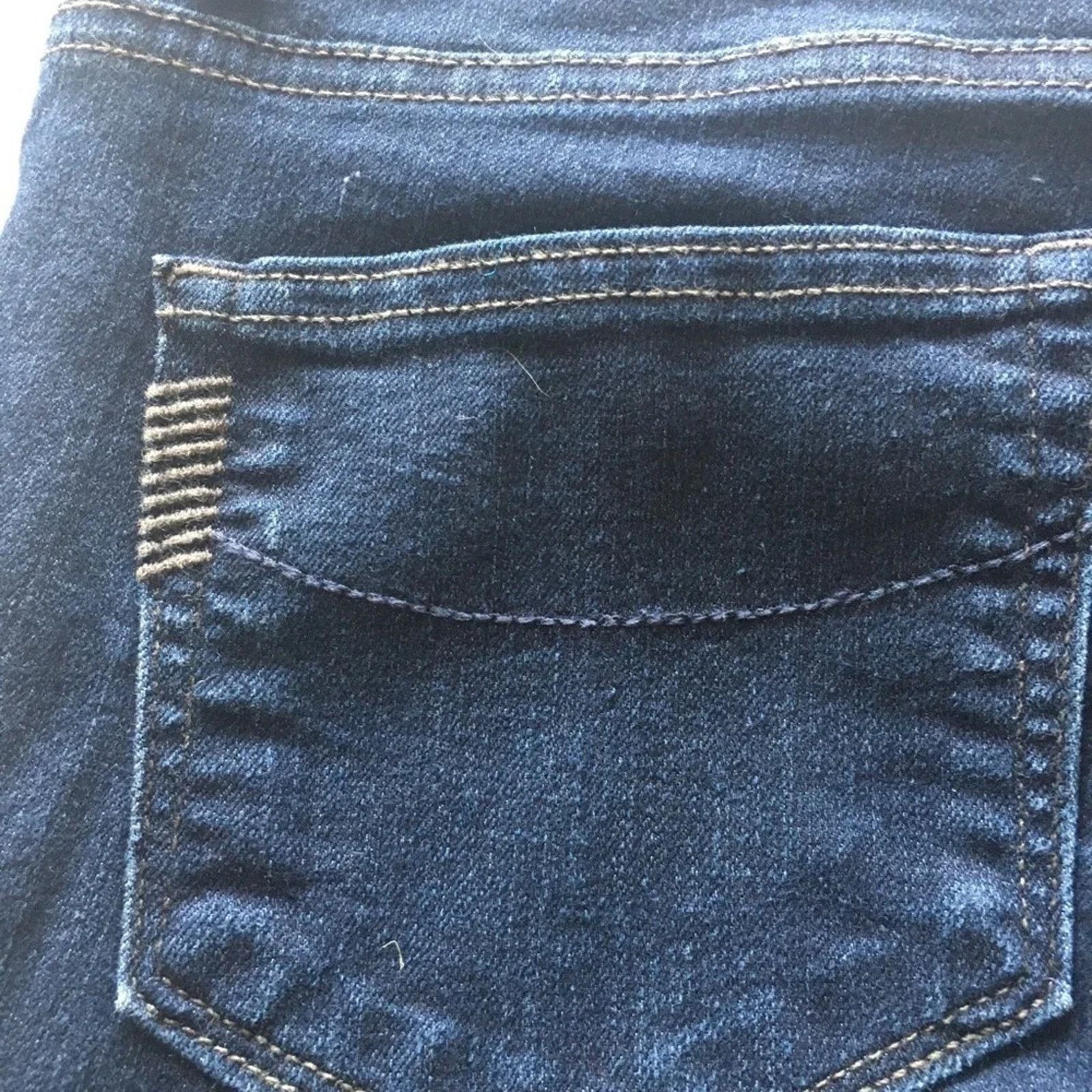 Paige Paige Hidden Hills Straight leg dark washed jeans, size 27 Size 28" / US 6 / IT 42 - 7 Thumbnail