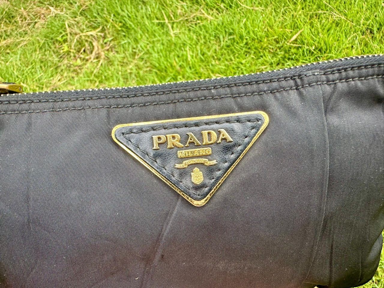 Prada Authentic Prada Tessuto Nylon Small Pouch Size ONE SIZE - 6 Thumbnail