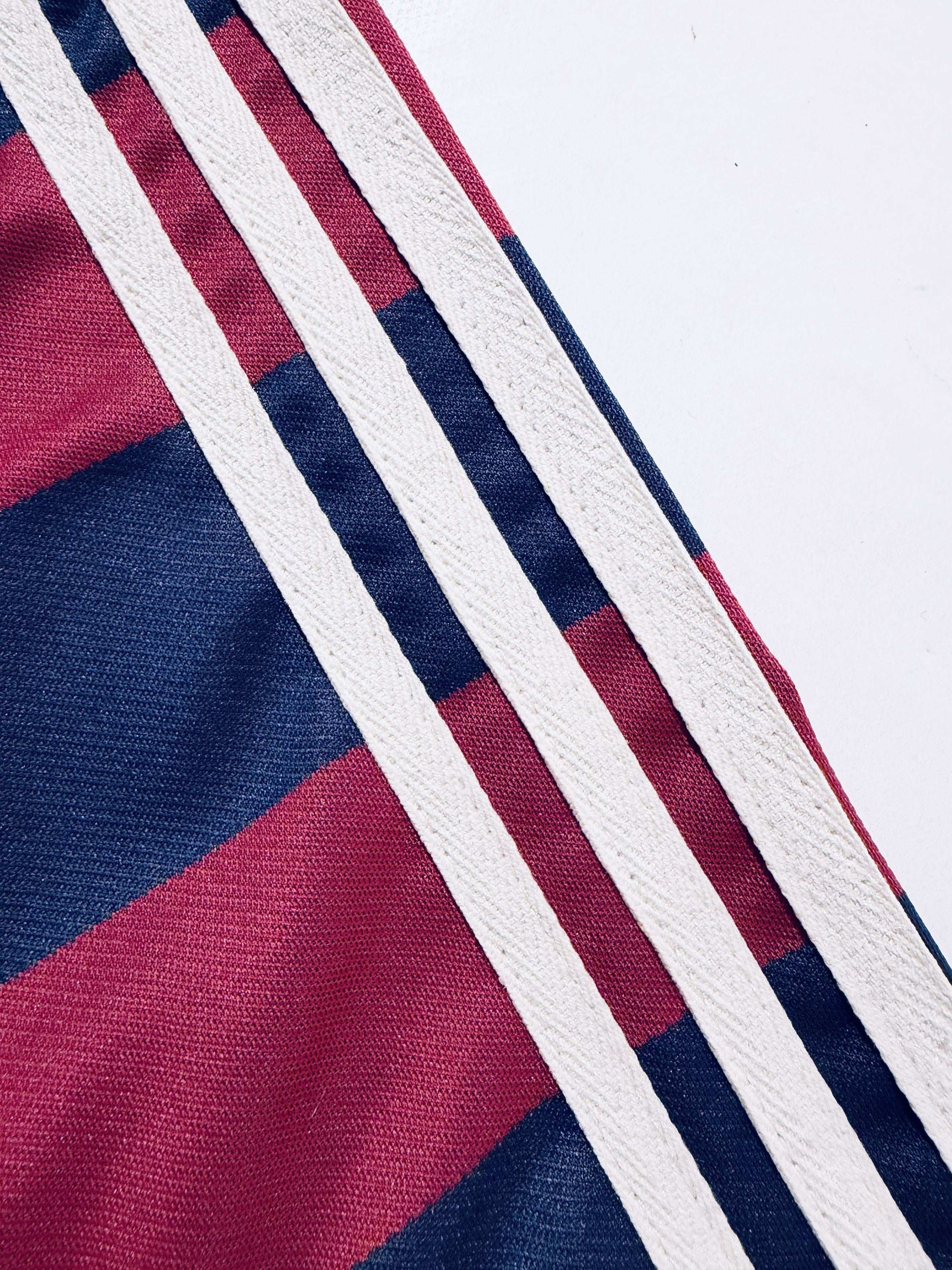 Adidas Newcastle United Away Football Jersey 1995 - 1996 - 95/96 Size US M / EU 48-50 / 2 - 10 Thumbnail