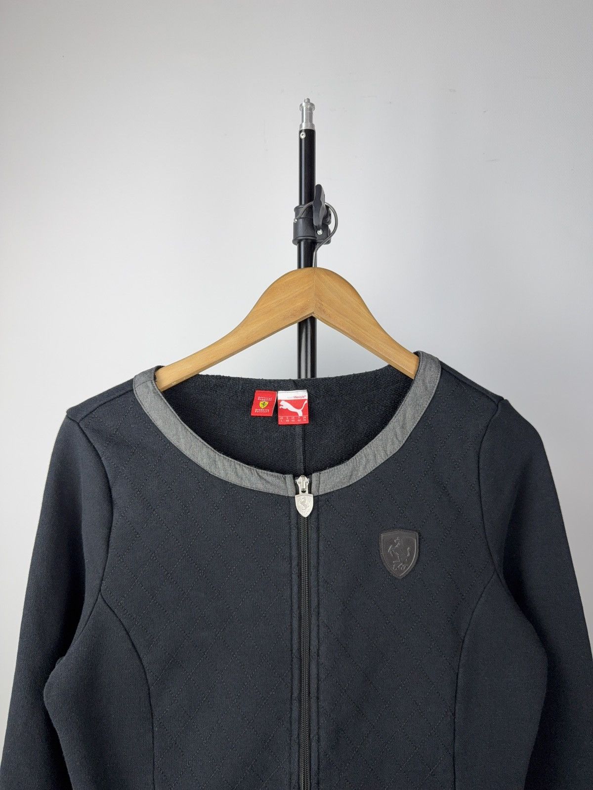 Ferrari Vintage 00s Faded Ferrari x Puma full zip sweatshirt Size L / US 10 / IT 46 - 2 Thumbnail