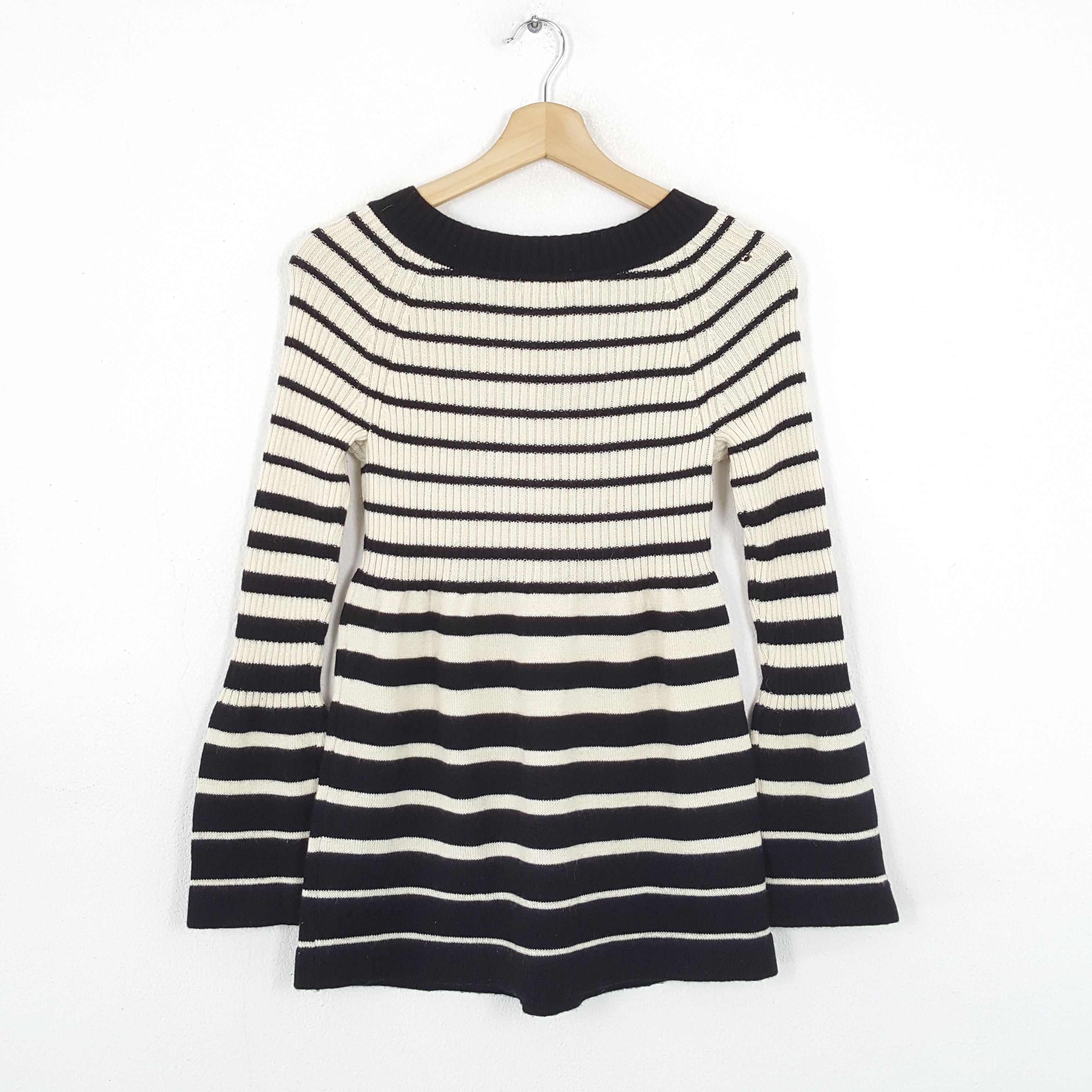 Burberry × Japanese Brand × Vintage Vintage BURBERRY LONDON Stripe Design Women's T-Shirts Size XXS / US 00 / IT 34 - 3 Thumbnail
