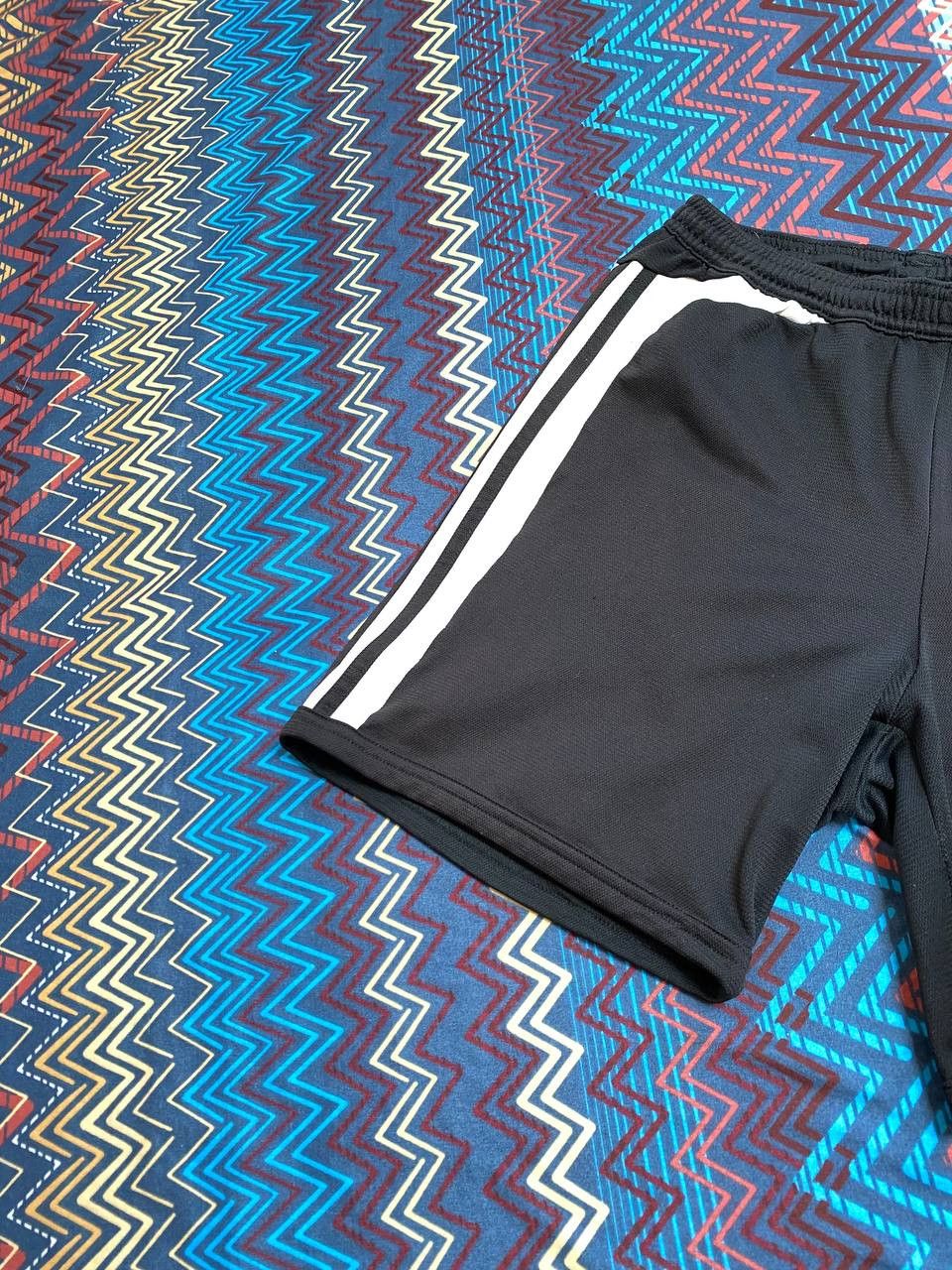 Adidas streetwear Adidas black shorts Vintage Y2K logo Size US 32 / EU 48 - 8 Thumbnail