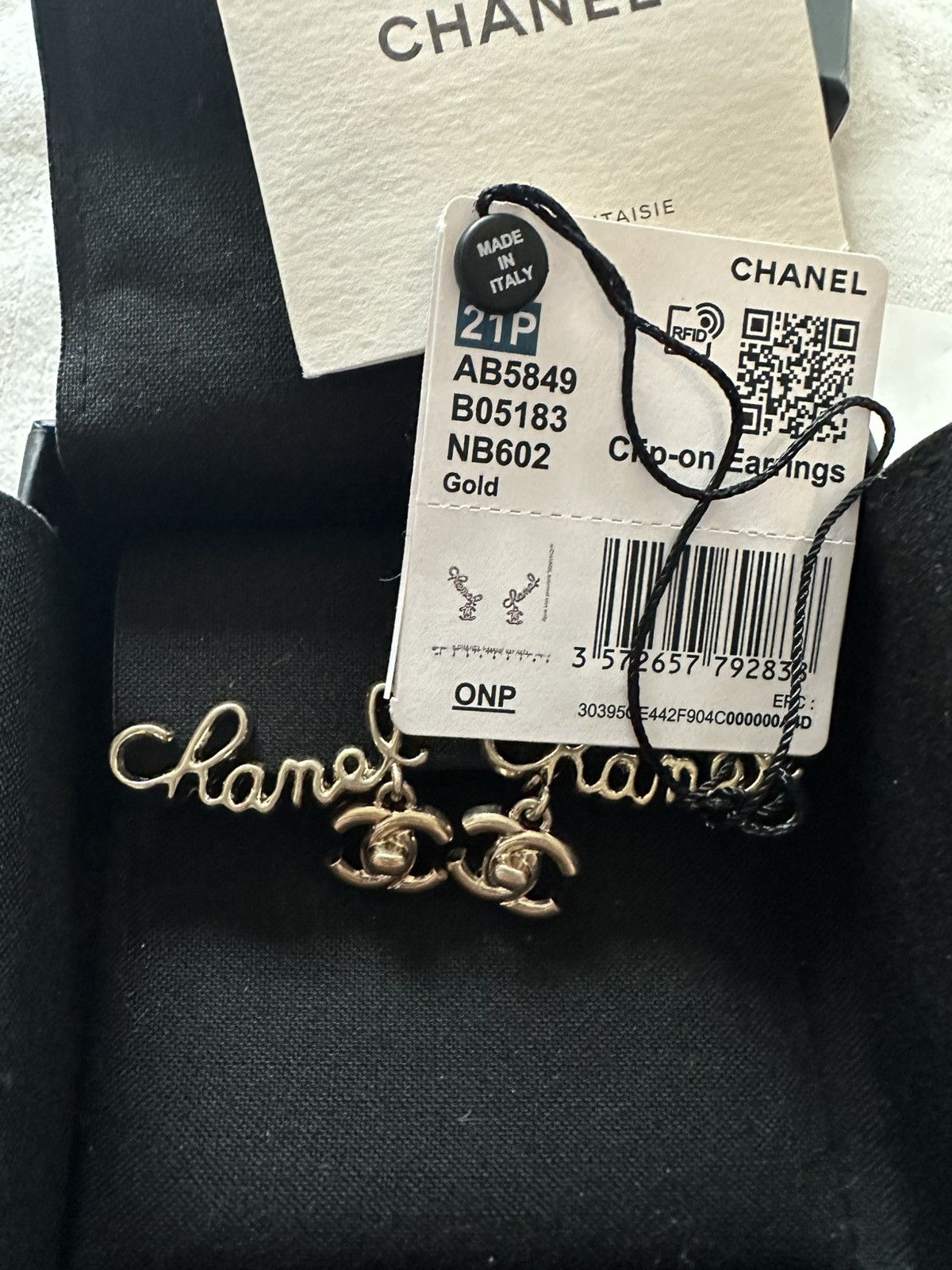 Chanel Chanel 21P cc turnlock ear clips Size ONE SIZE - 2 Thumbnail