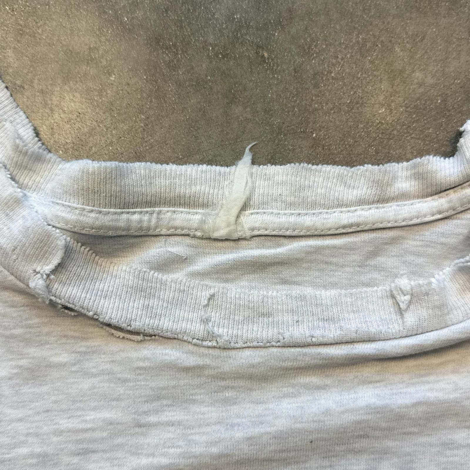 Carhartt White Carhartt Vintage Classic Distressed Pocket T-Shirt Size US M / EU 48-50 / 2 - 5 Thumbnail