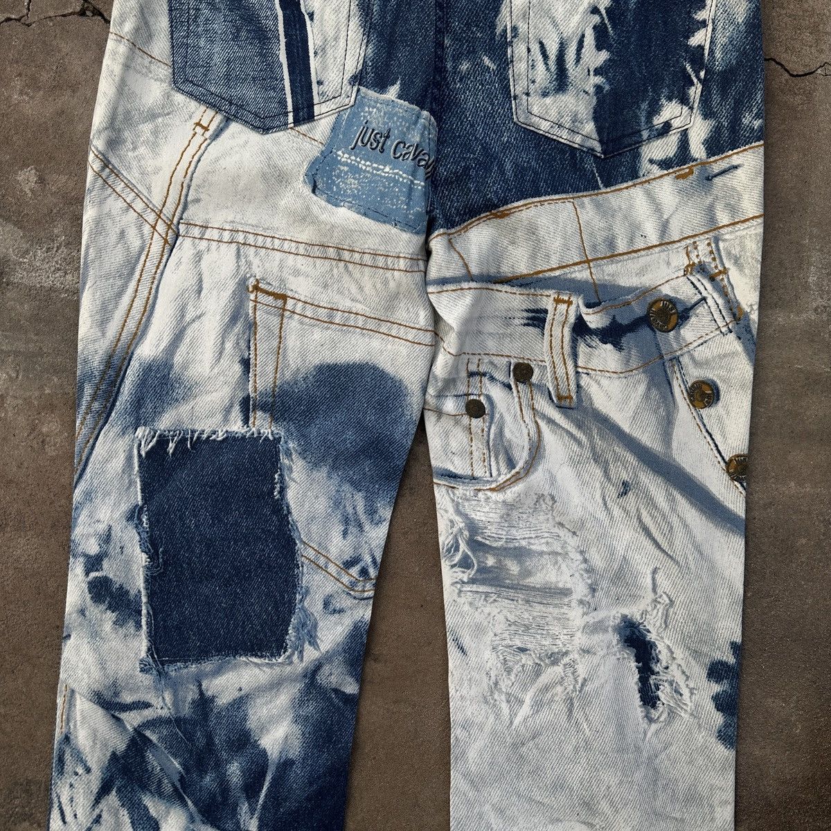 Just Cavalli Vintgae 2001 Just Cavalli Printed Denim Pants Size 26" / US 2 / IT 38 - 11 Thumbnail