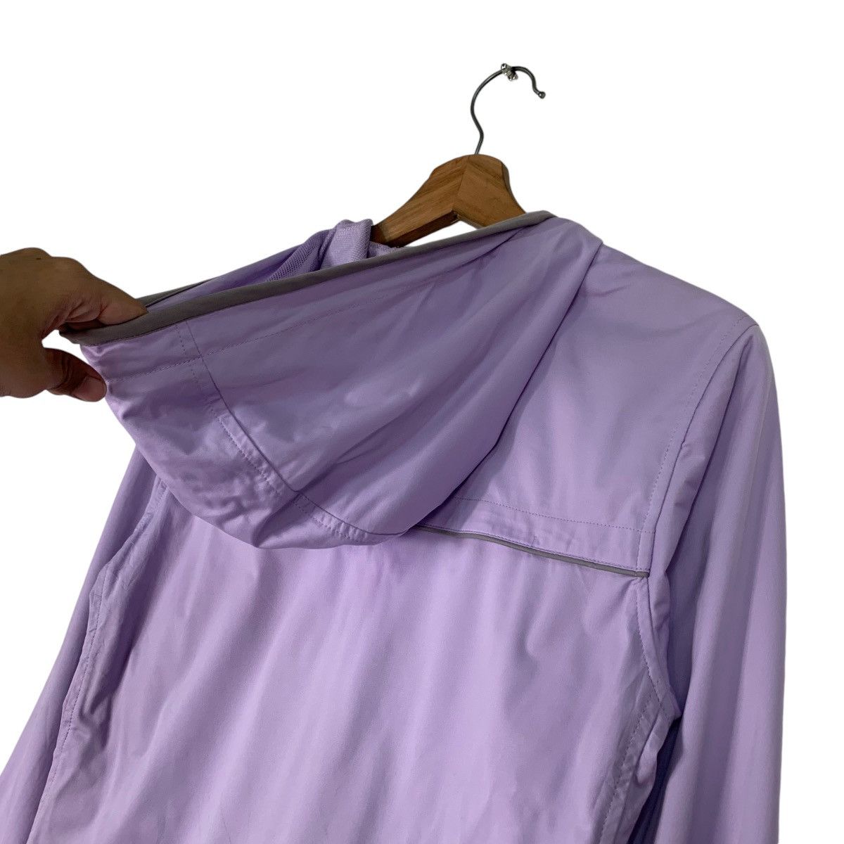 Uniqlo UNIQLO Hoodie Light Jacket in Light Purple Plain #1213-C55 Size M / US 6-8 / IT 42-44 - 10 Thumbnail