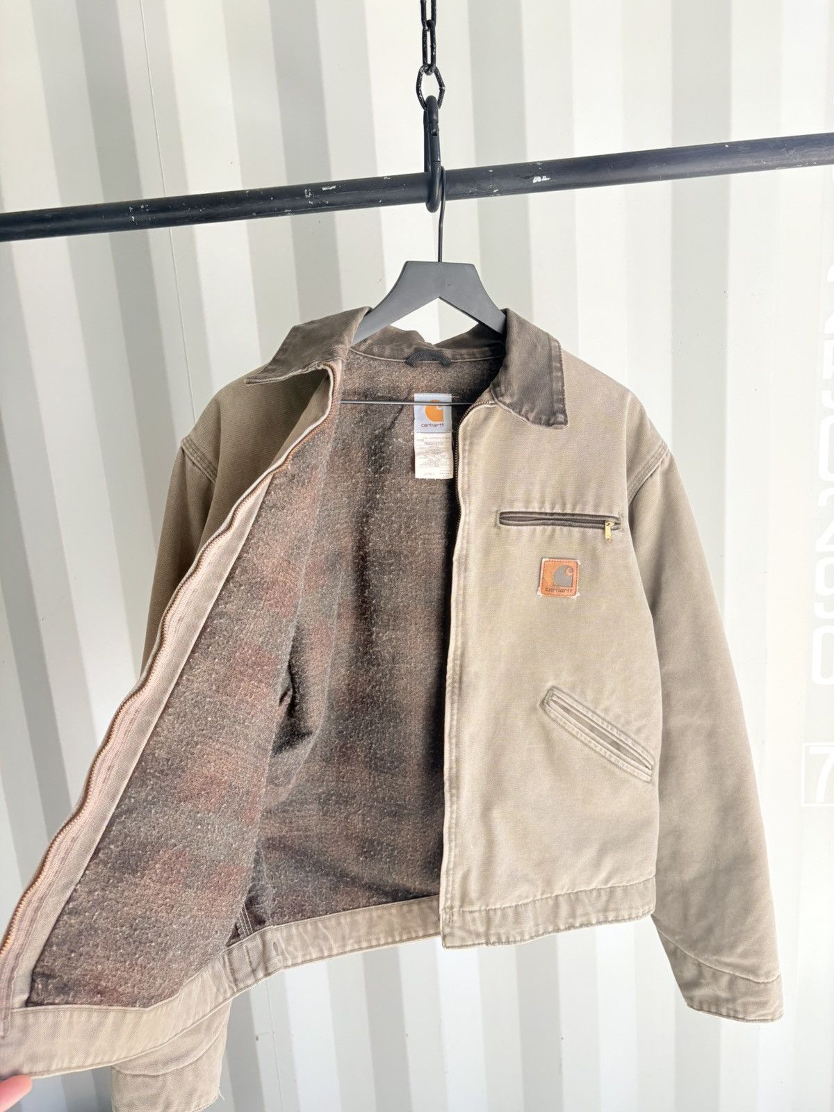 Carhartt Vintage Carhartt Detroit Faded Thrashed Jacket GRUNGE Size US L / EU 52-54 / 3 - 5 Thumbnail
