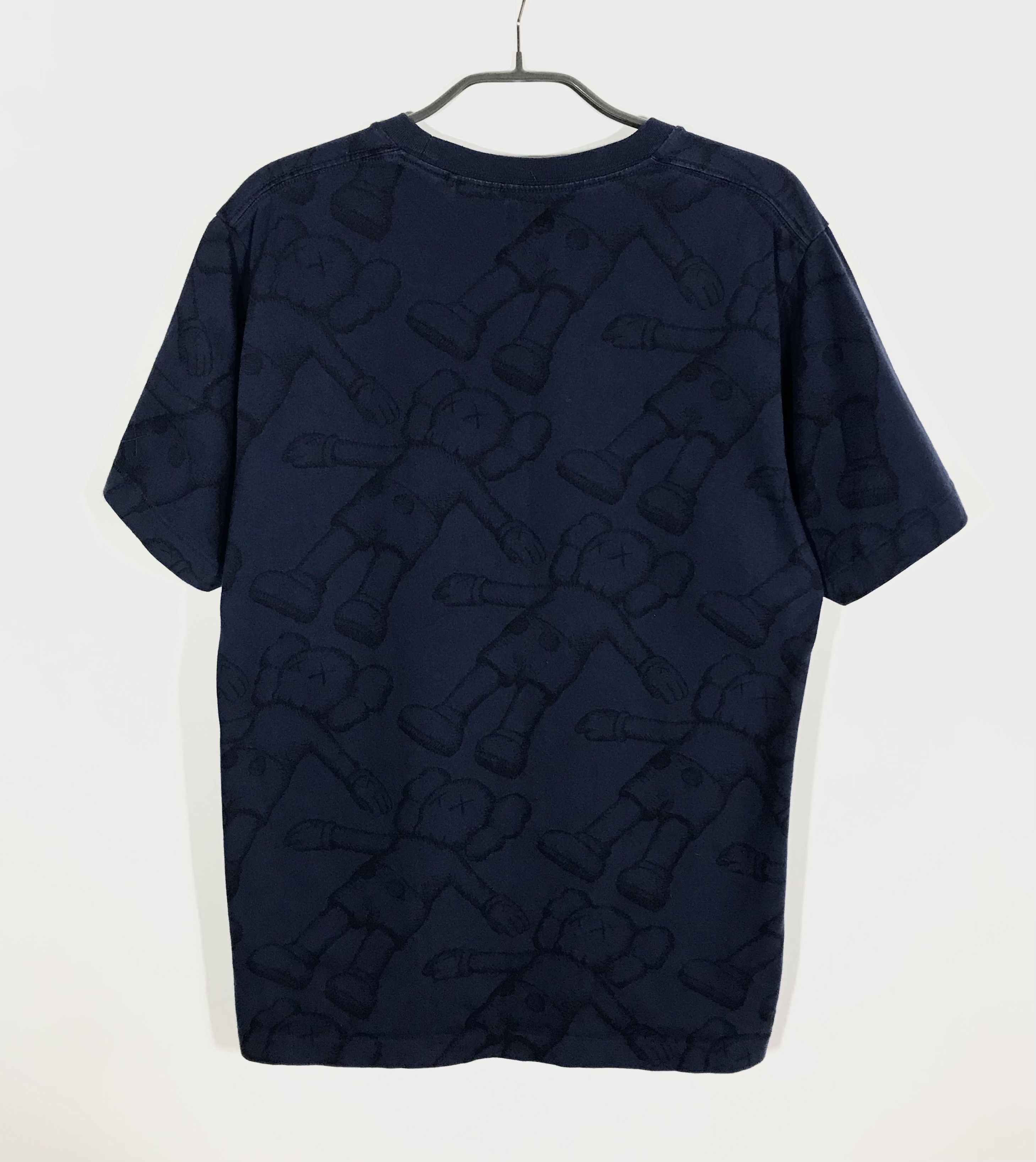 Kaws × Uniqlo Uniqlo Kaws All Over Holiday Print T-Shirt Size US M / EU 48-50 / 2 - 5 Thumbnail
