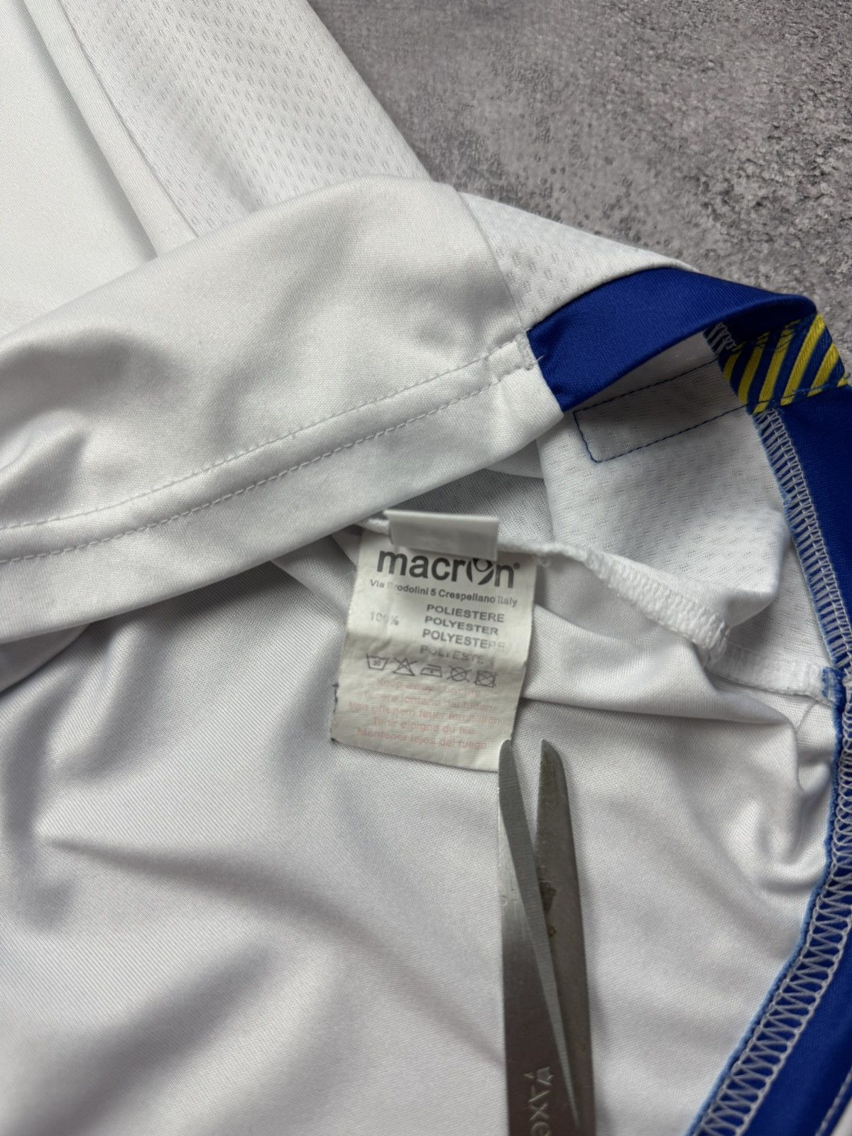 Macron Leeds United FC Macron Home Football Shirt Soccer Jersey Size US L / EU 52-54 / 3 - 14 Thumbnail