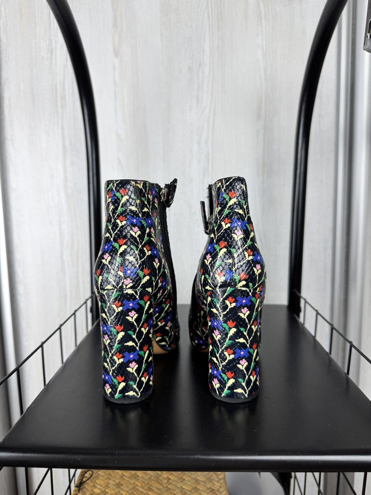 Marc Jacobs Marc Jacobs Cora Snake Floral Ankle Boots Size 36 (US6) Size US 6 / IT 36 - 9 Thumbnail
