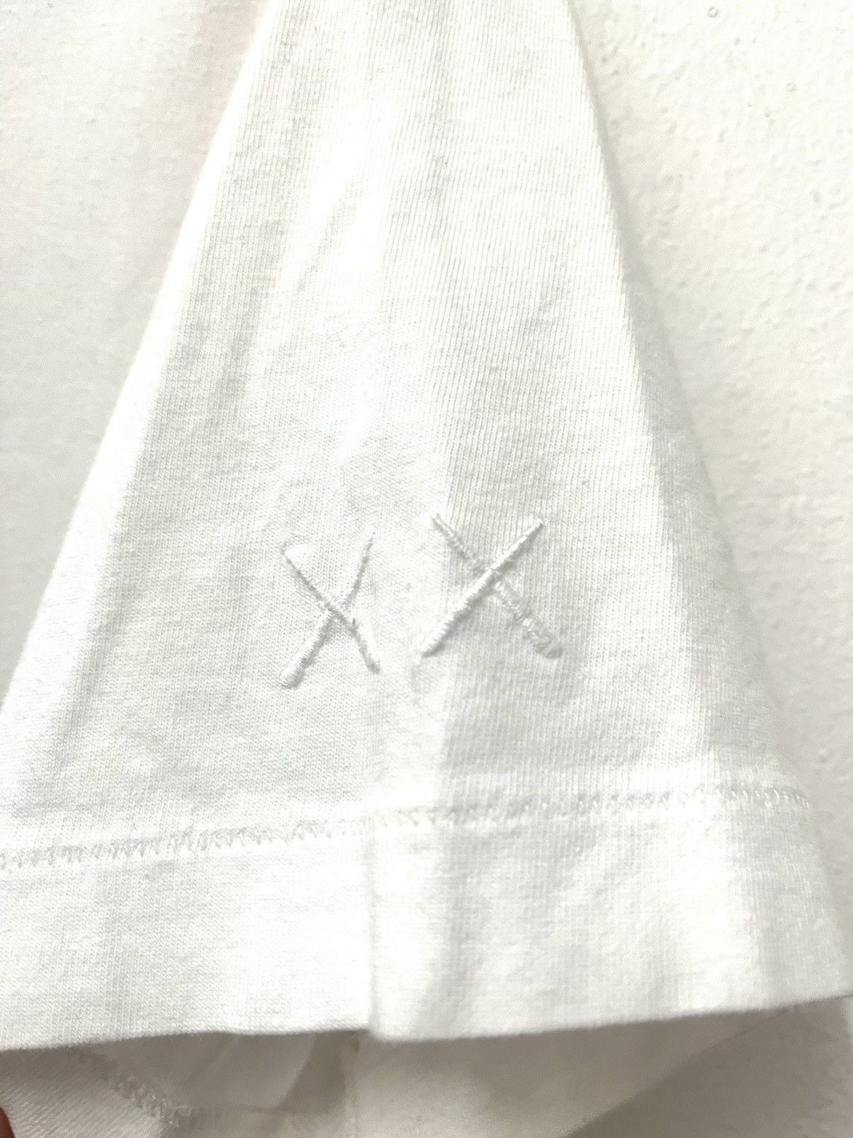 Japanese Brand × Kaws Kaws x Ut Japanase Brand T shirt Size US M / EU 48-50 / 2 - 3 Thumbnail