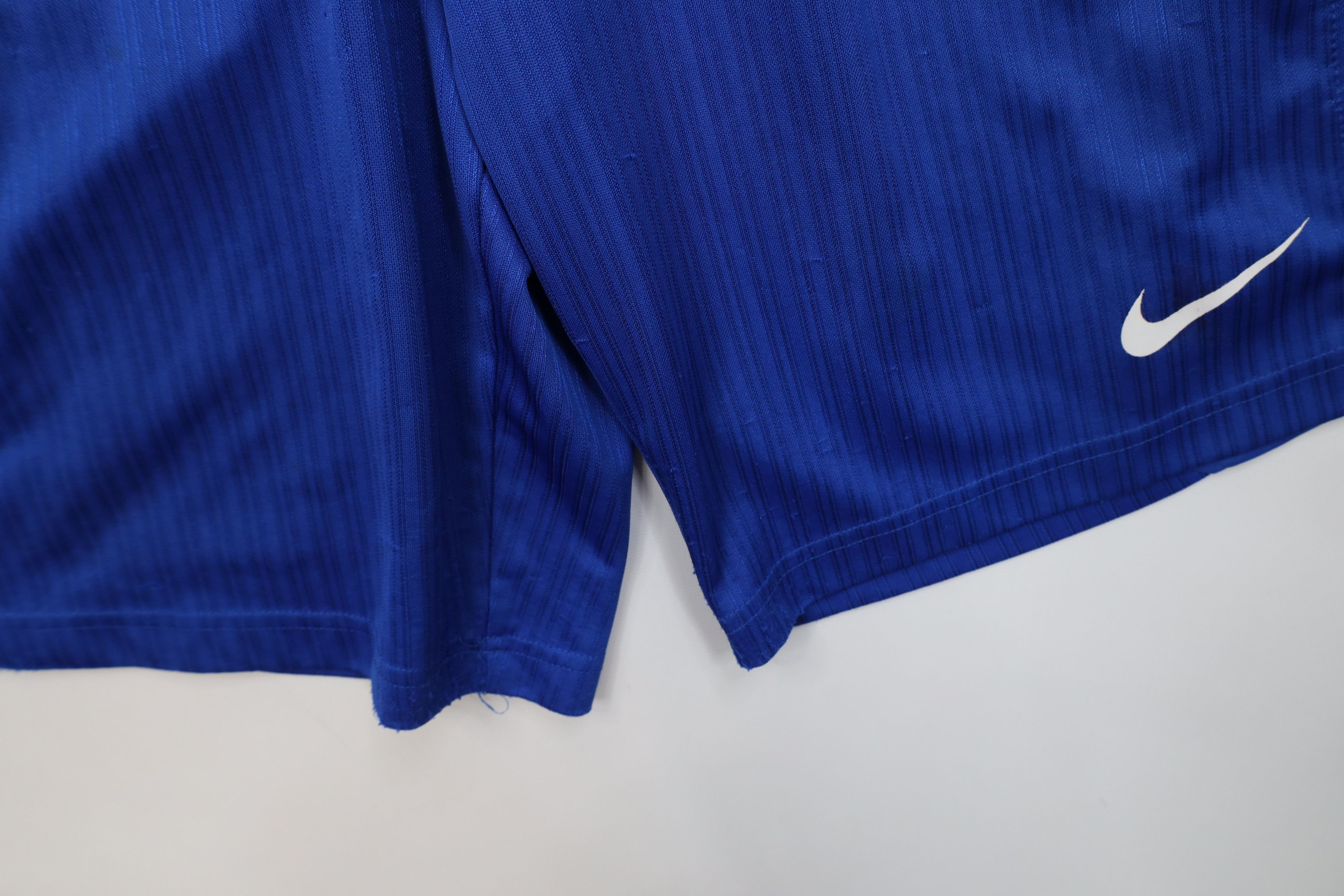 Nike Vintage Y2K Nike Striped Dazzle Basketball Shorts Blue Size US 30 / EU 46 - 6 Thumbnail