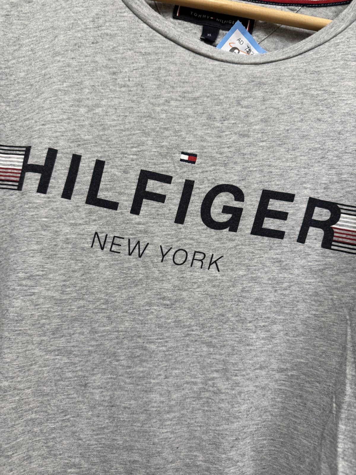 Tommy Hilfiger Tommy Hilfiger Grey Organic Cotton T-Shirt XL Size US XL / EU 56 / 4 - 3 Thumbnail