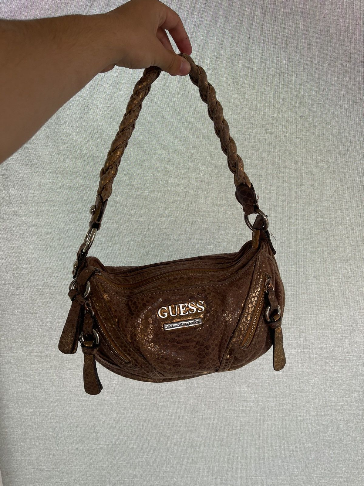 Guess × Japanese Brand × Vintage Rare🔥🔥Vintage monogram GUESS hobo bag Size ONE SIZE - 2 Thumbnail