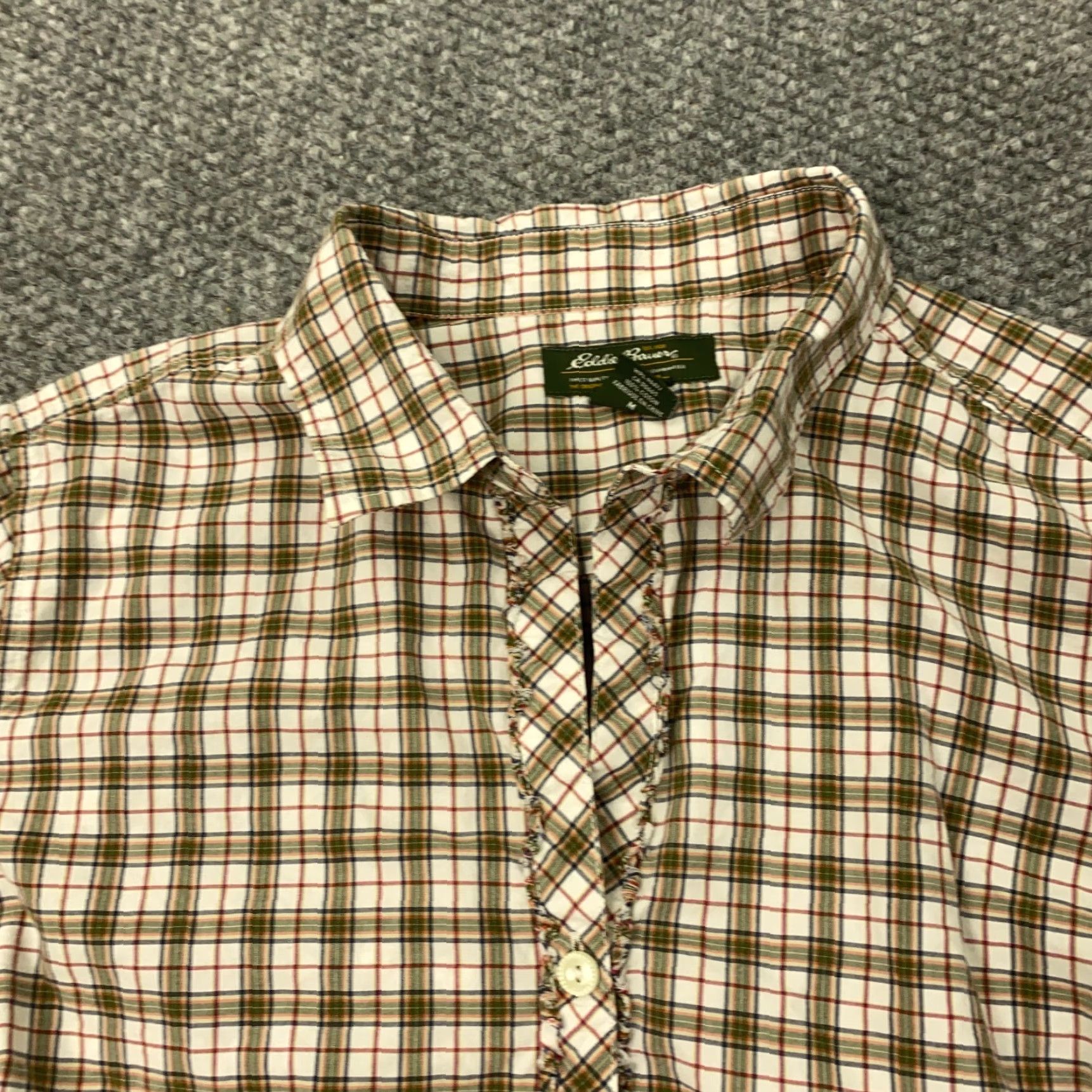 Eddie Bauer Eddie Bauer Women's Shirt Medium Plaid Button-Up Long Sleeve V-Neck Multicolor Casual Size M / US 6-8 / IT 42-44 - 2 Thumbnail