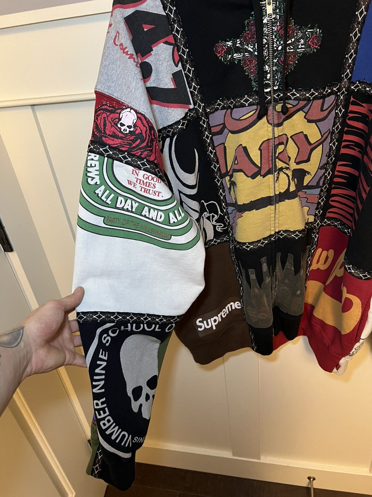 Number (N)ine × Supreme Supreme X Number (N)ine patchwork zip-up hoodie Size US XL / EU 56 / 4 - 24 Thumbnail